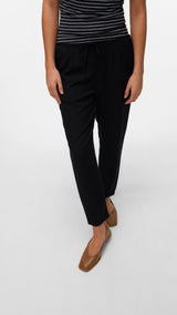 VERO MODA VMJESMILO ankle pants in black - Image 1