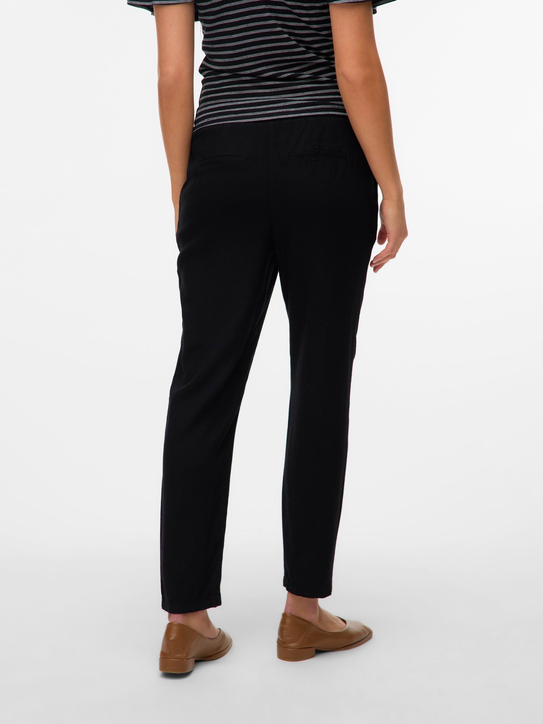 VERO MODA VMJESMILO ankle pants in black - Image 2