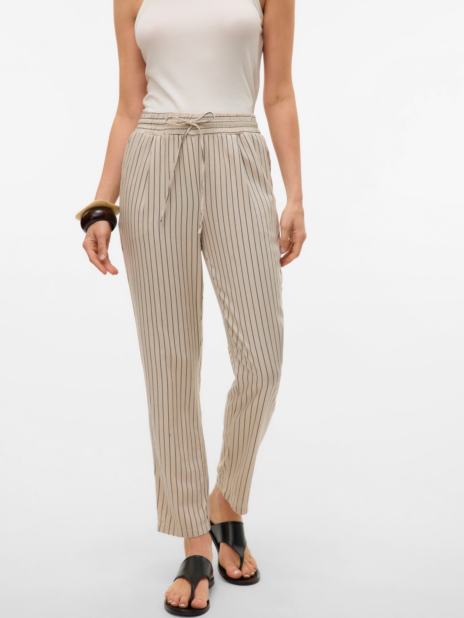 VERO MODA VMJESMILO ankle pants in silver lining - Image 5