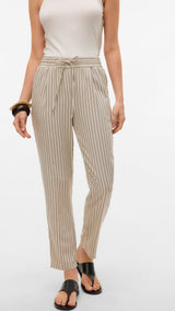 VERO MODA VMJESMILO ankle pants in silver lining - Image 5