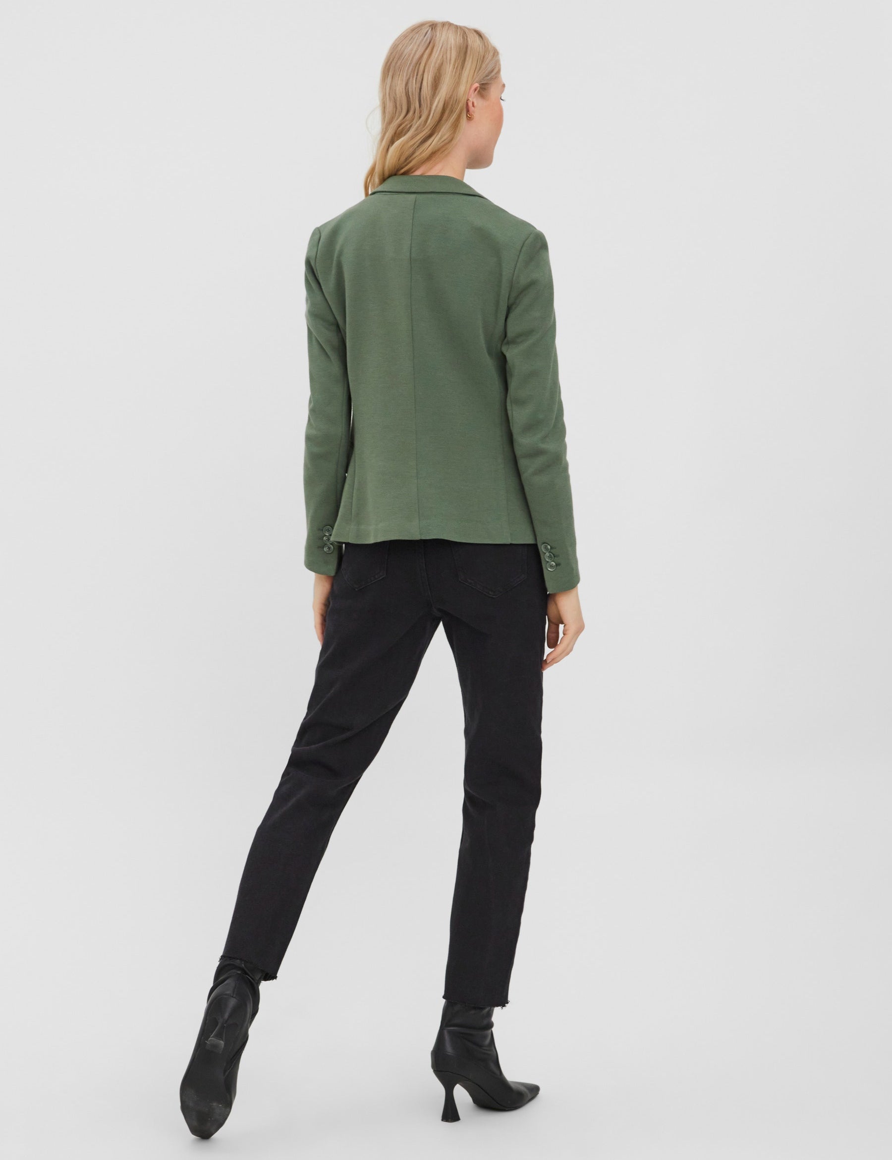 VERO MODA VMJULIA blazer in laurel wreath - Image 2