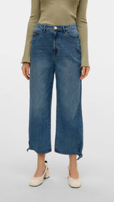 VERO MODA VMKATHY wide cropped jeans in medium blue - Image 1