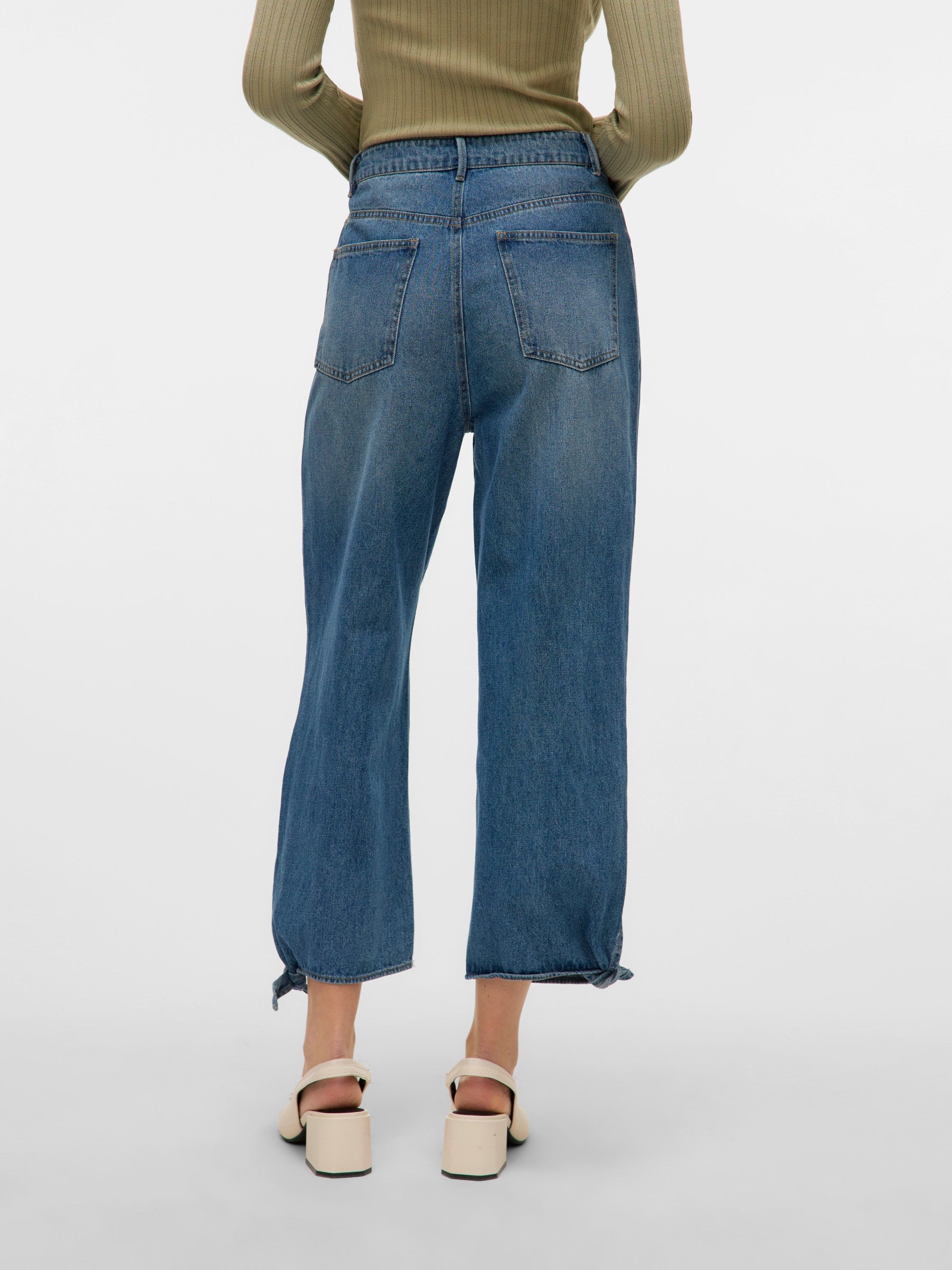 VERO MODA VMKATHY wide cropped jeans in medium blue - Image 2