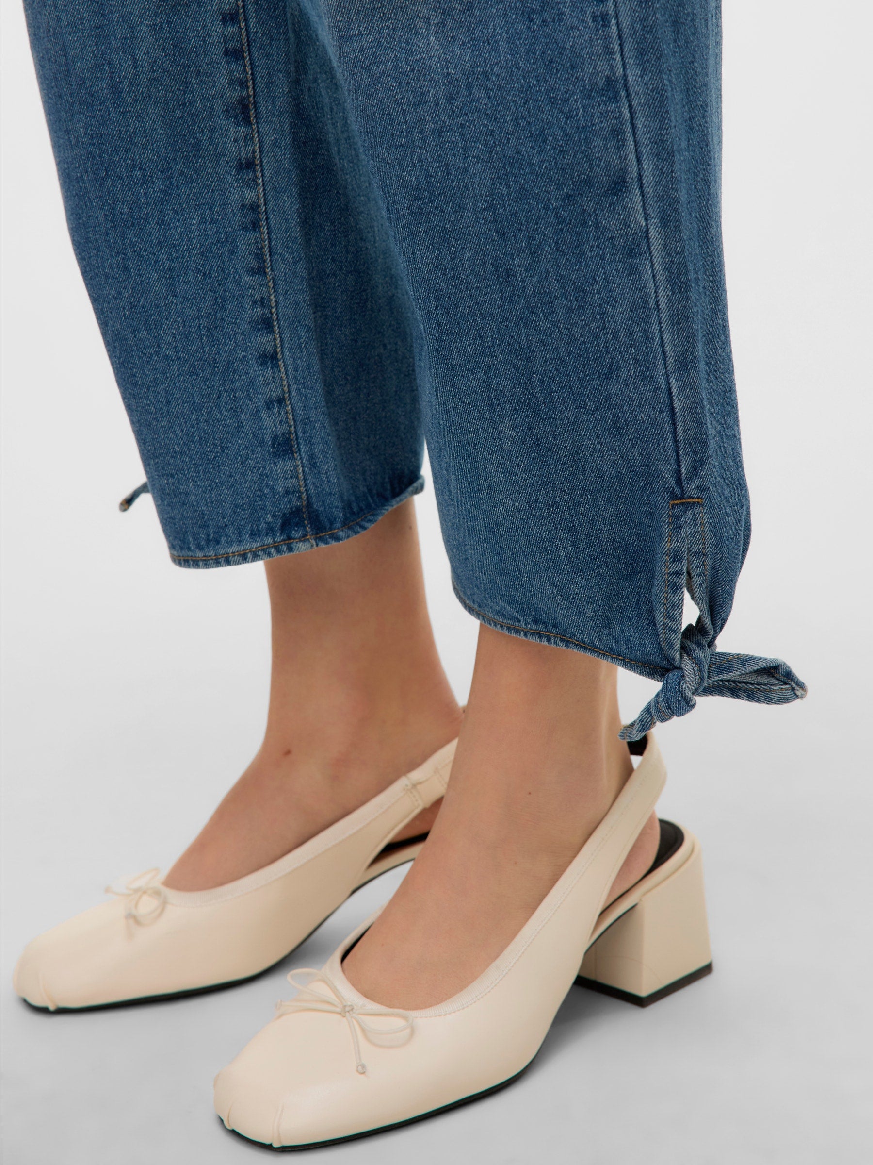 VERO MODA VMKATHY wide cropped jeans in medium blue - Image 7