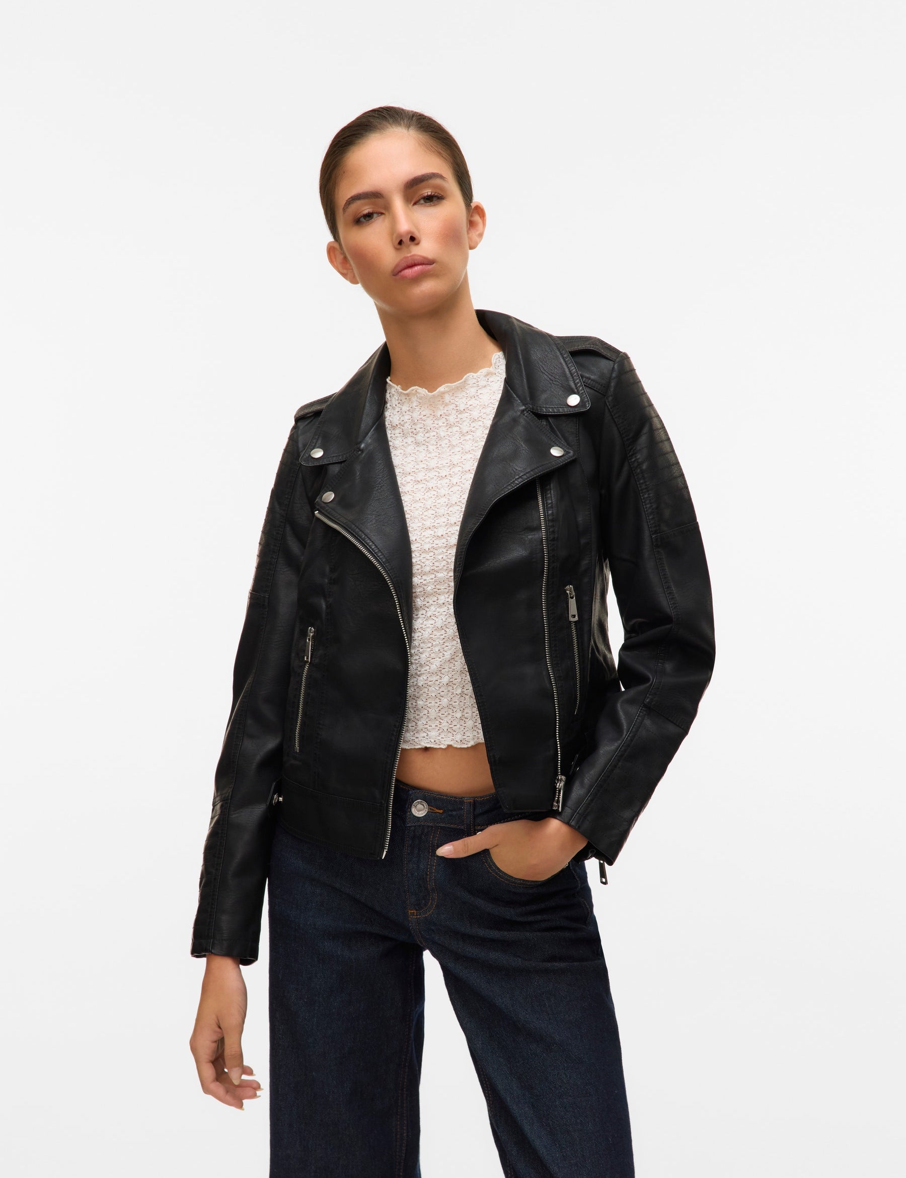 VERO MODA VMKERRIULTRA short coated jacket in black - Image 1
