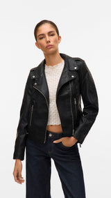 VERO MODA VMKERRIULTRA short coated jacket in black - Image 1