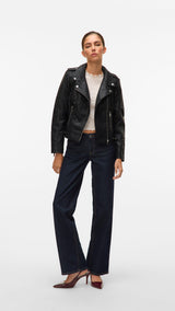 VERO MODA VMKERRIULTRA short coated jacket in black - Image 4