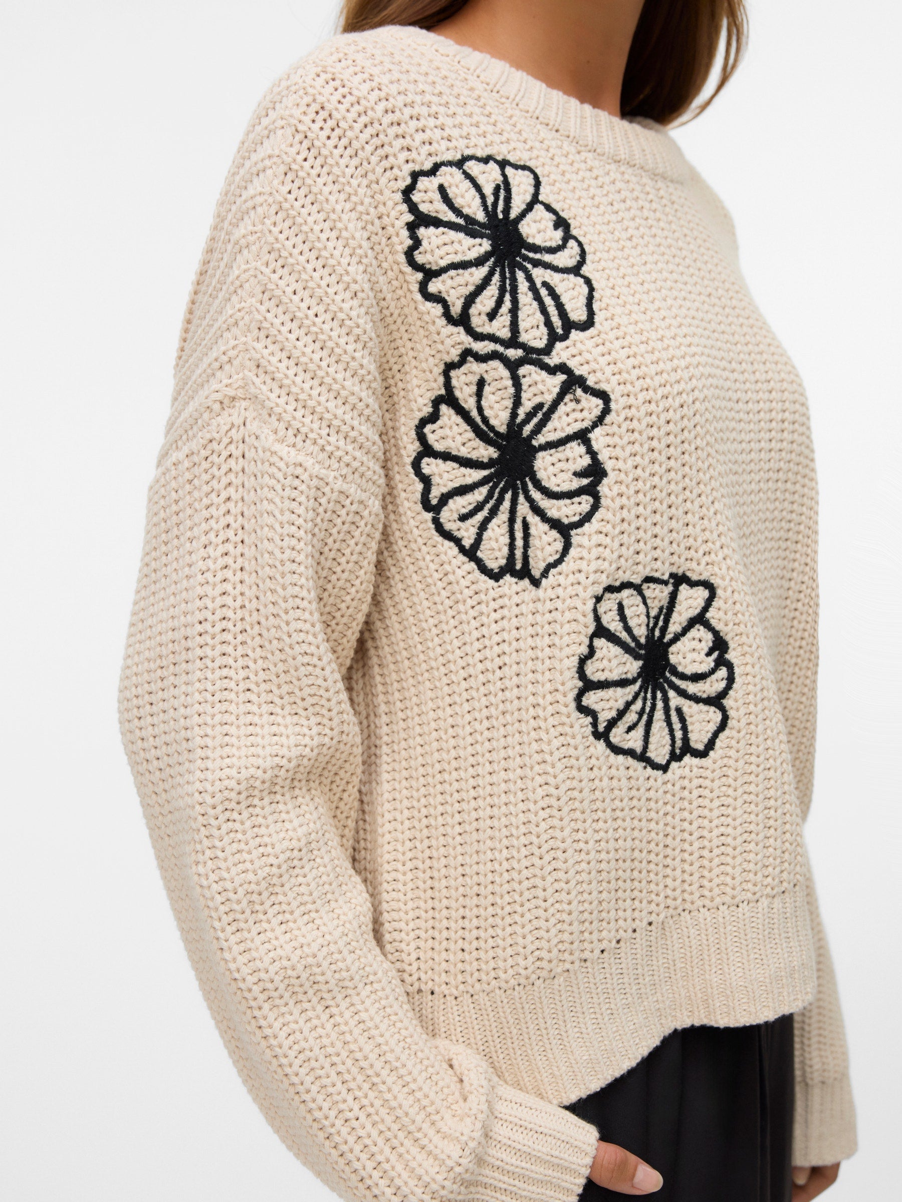 VERO MODA VMLAURA o-neck pullover boo in birch w. black - Image 5