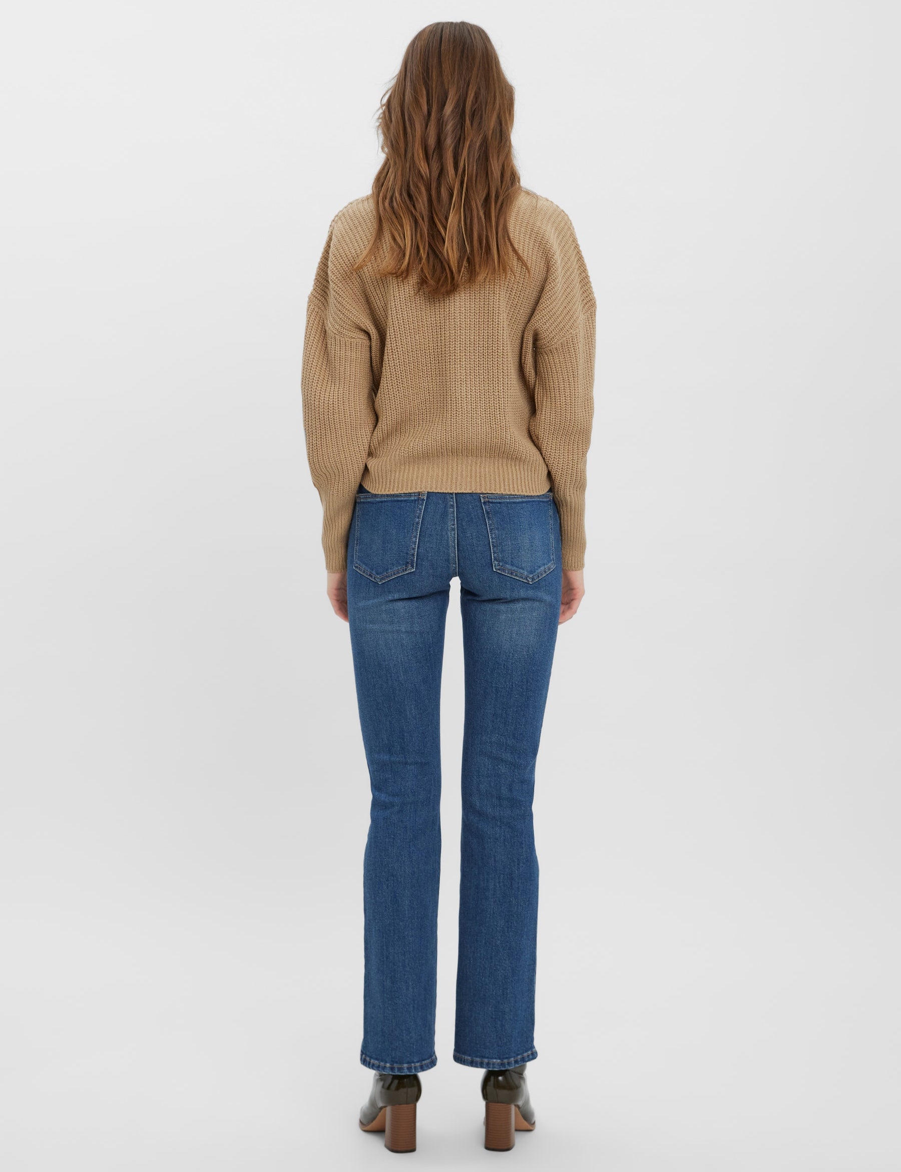 VERO MODA VMLEA v-neck cuff cardigan in nomad - Image 2