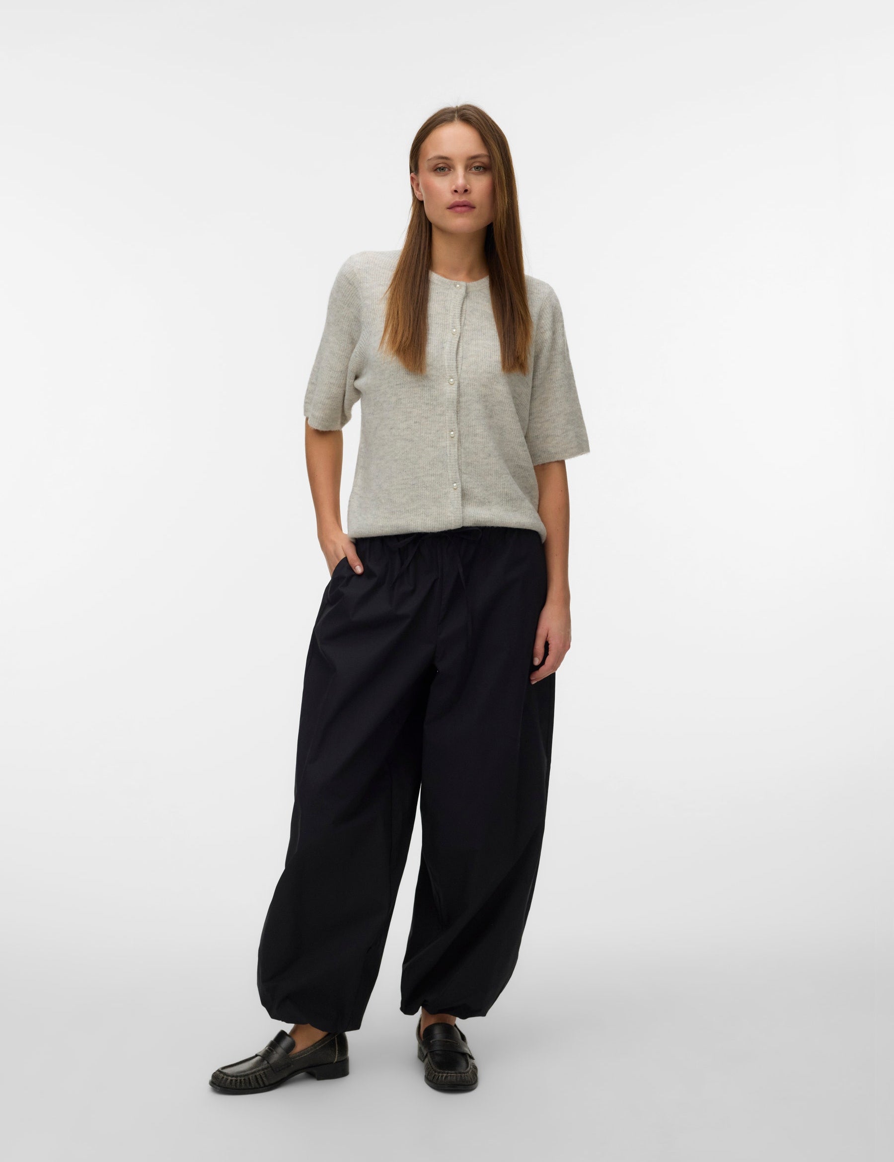 VERO MODA VMLEFILE 2/4 o-neck pearl cardigan in light grey melange - Image 1