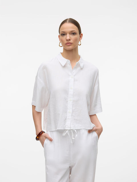 VERO MODA VMLINN 2/4 short shirt in snow white
