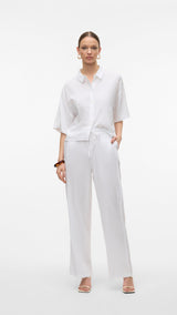 VERO MODA VMLINN 2/4 short shirt in snow white olga moon rock - Image 4