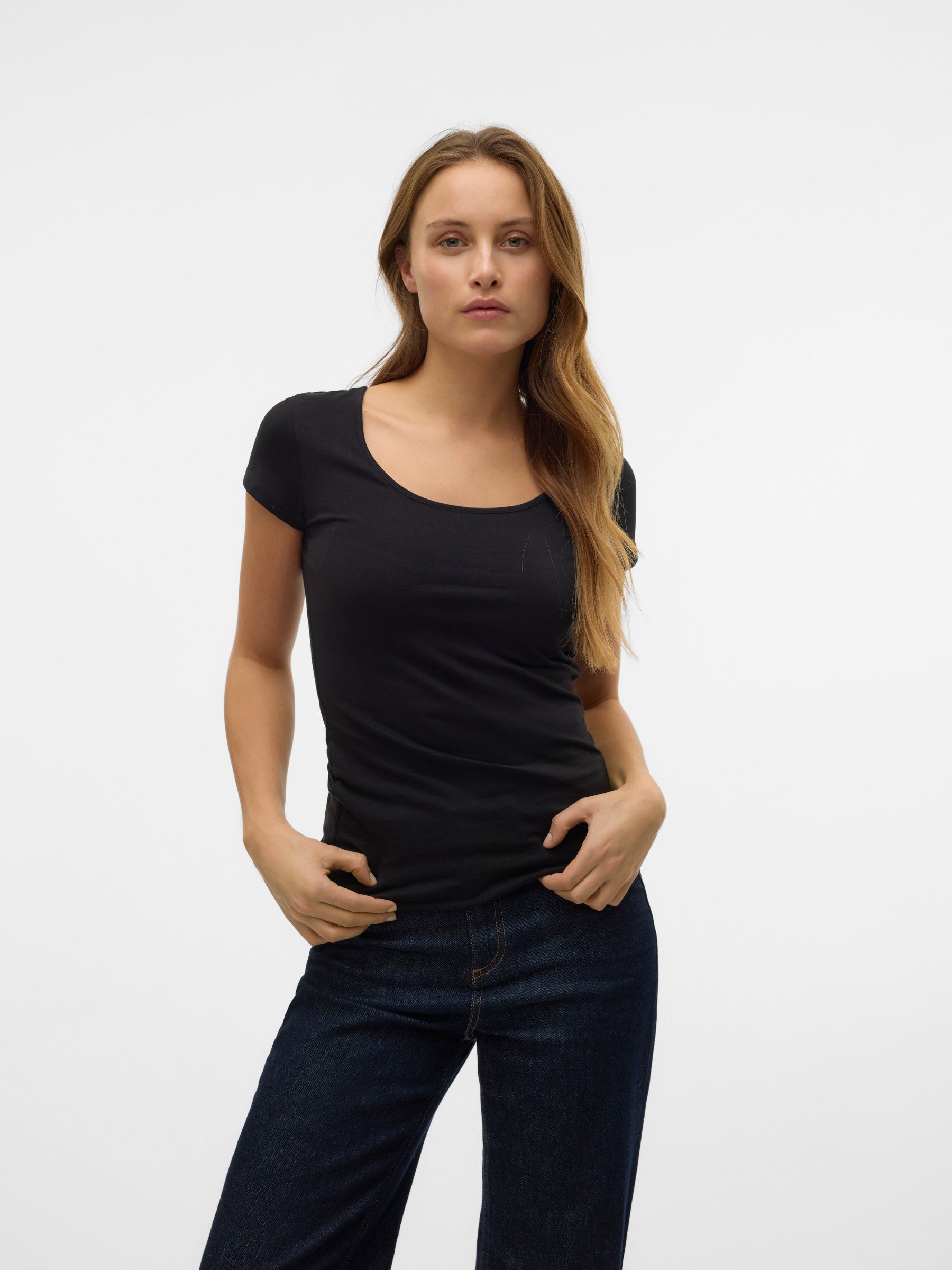 VERO MODA VMMAXI soft u-neck in black - Image 1