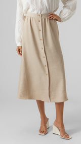 VERO MODA VMMELANEY button calf skirt in black - Image 1
