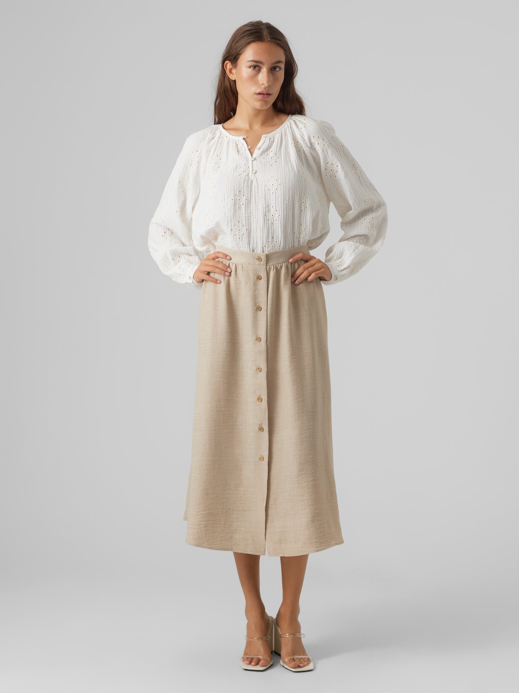 VERO MODA VMMELANEY button calf skirt in black - Image 4