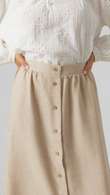 VERO MODA VMMELANEY button calf skirt in black - Image 5