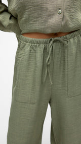 VERO MODA VMMELANEY loose pant in laurel wreath - Image 6