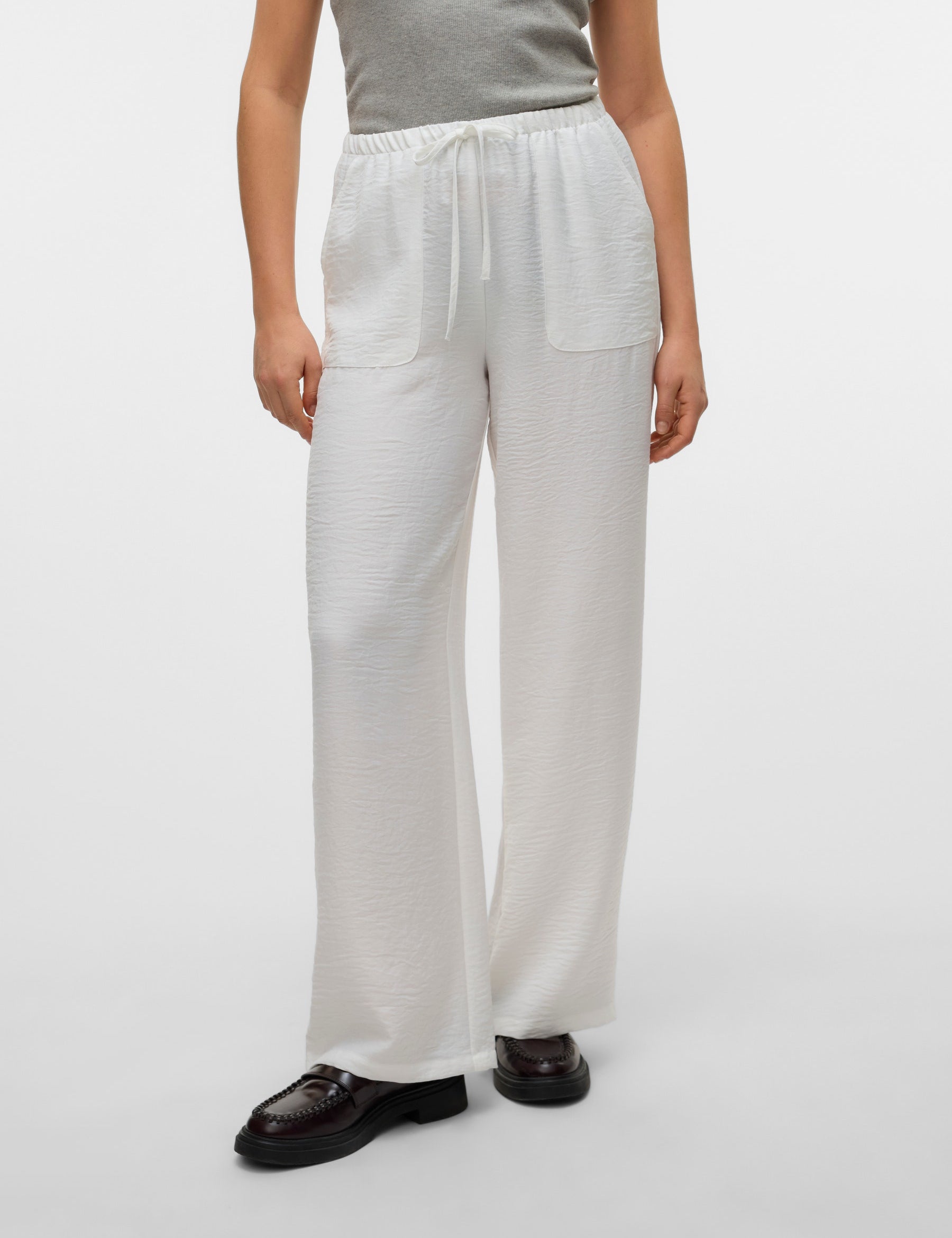 VERO MODA VMMELANEY loose pant in snow white - Image 1