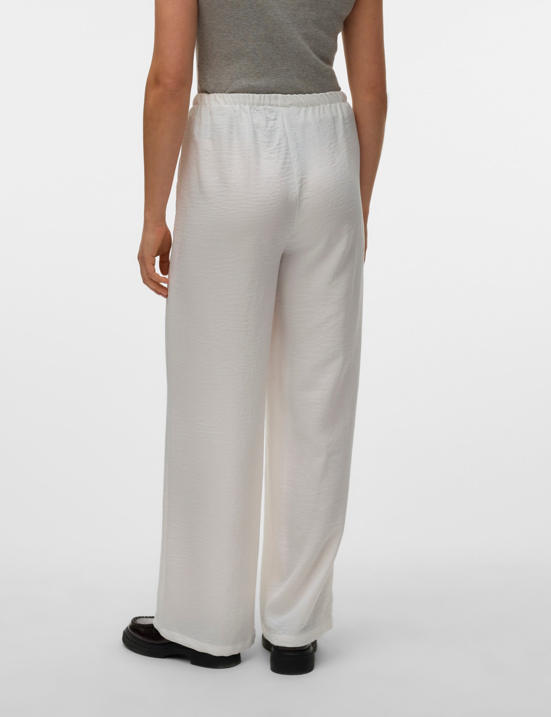 VERO MODA VMMELANEY loose pant in snow white - Image 2