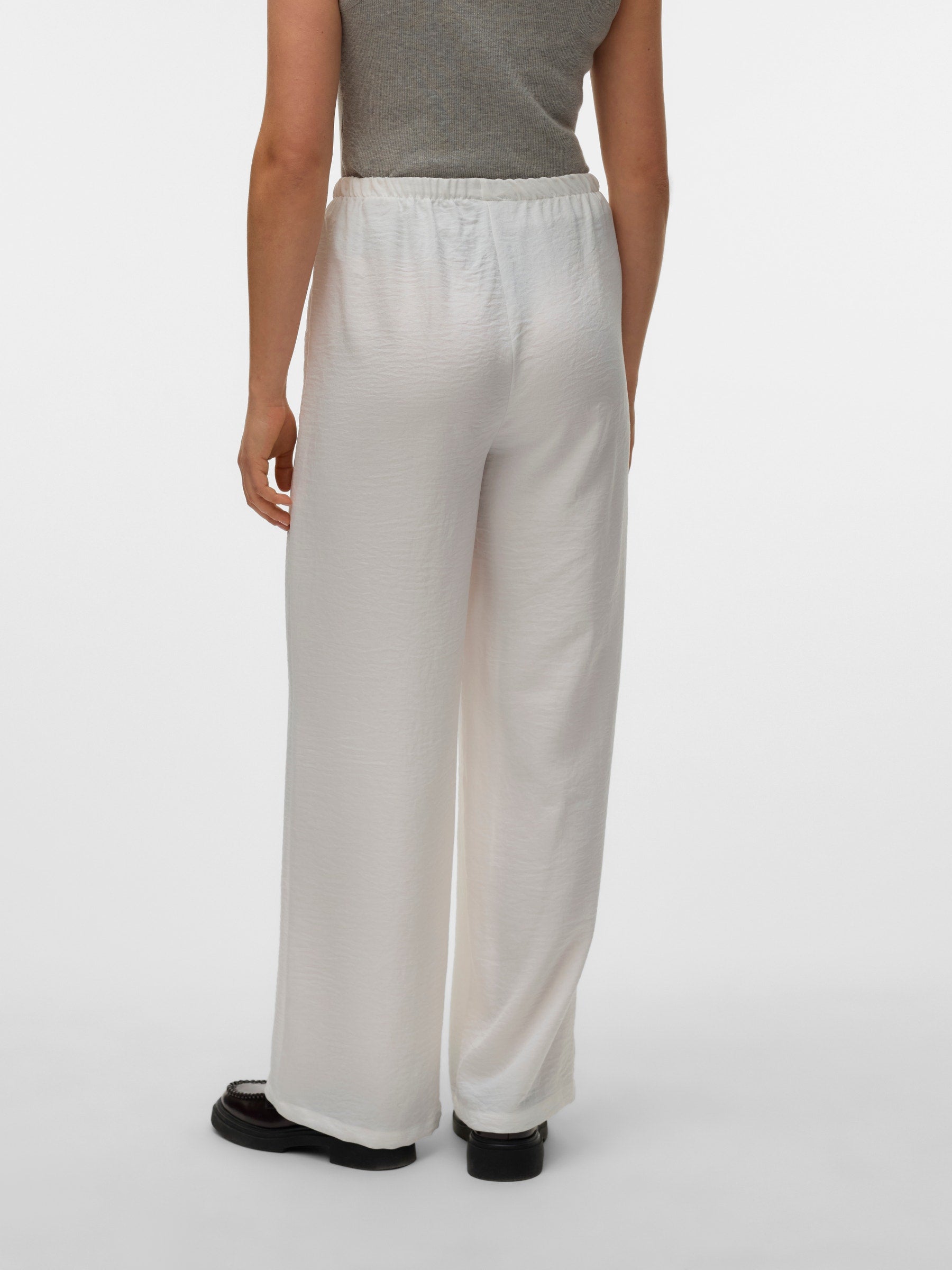 VERO MODA VMMELANEY loose pant in snow white - Image 2