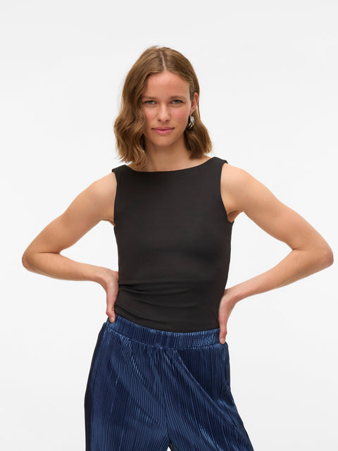 VERO MODA VMMILLION square top in black