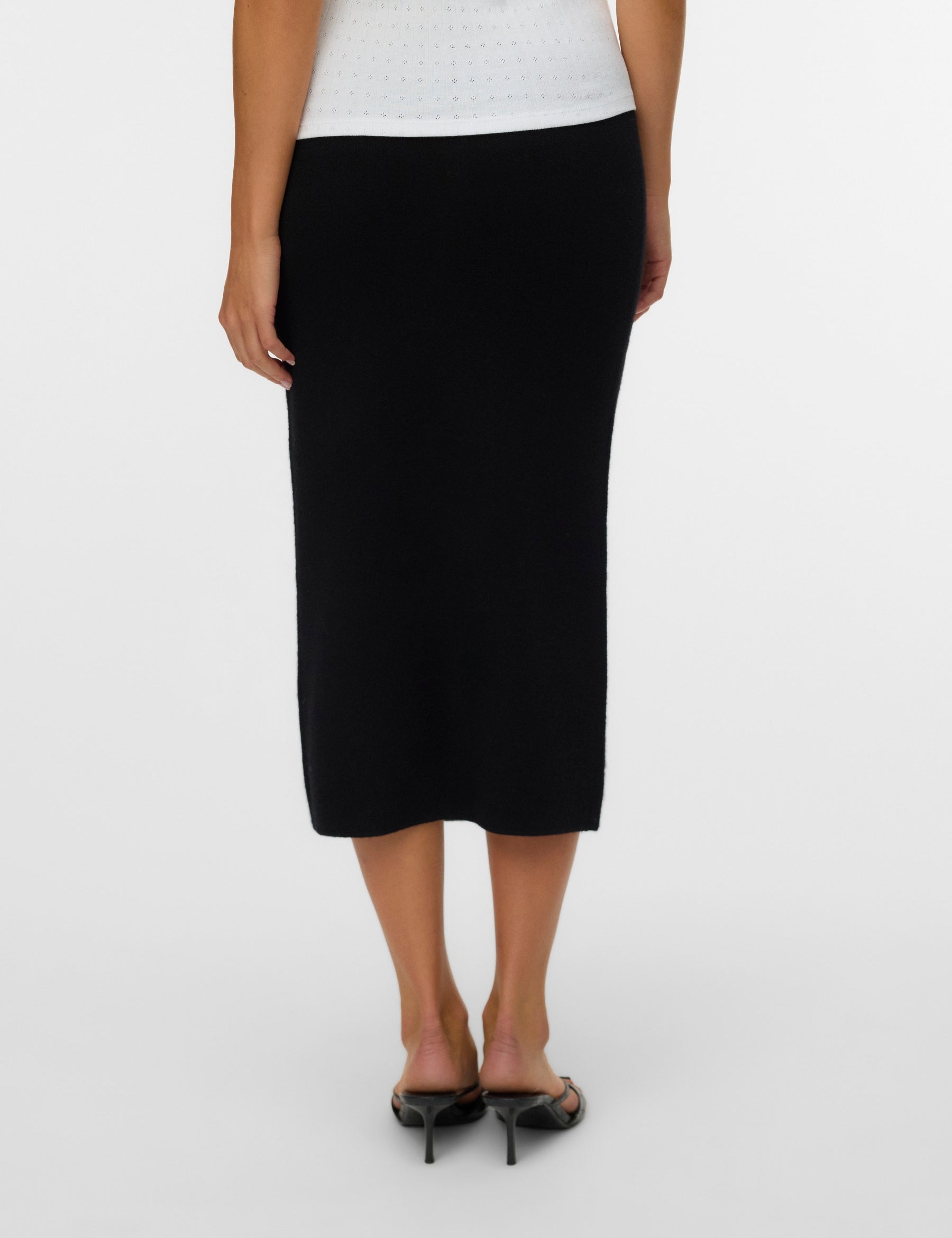 VERO MODA VMNANCY 7/8 skirt boo in black w. birch flower - Image 2