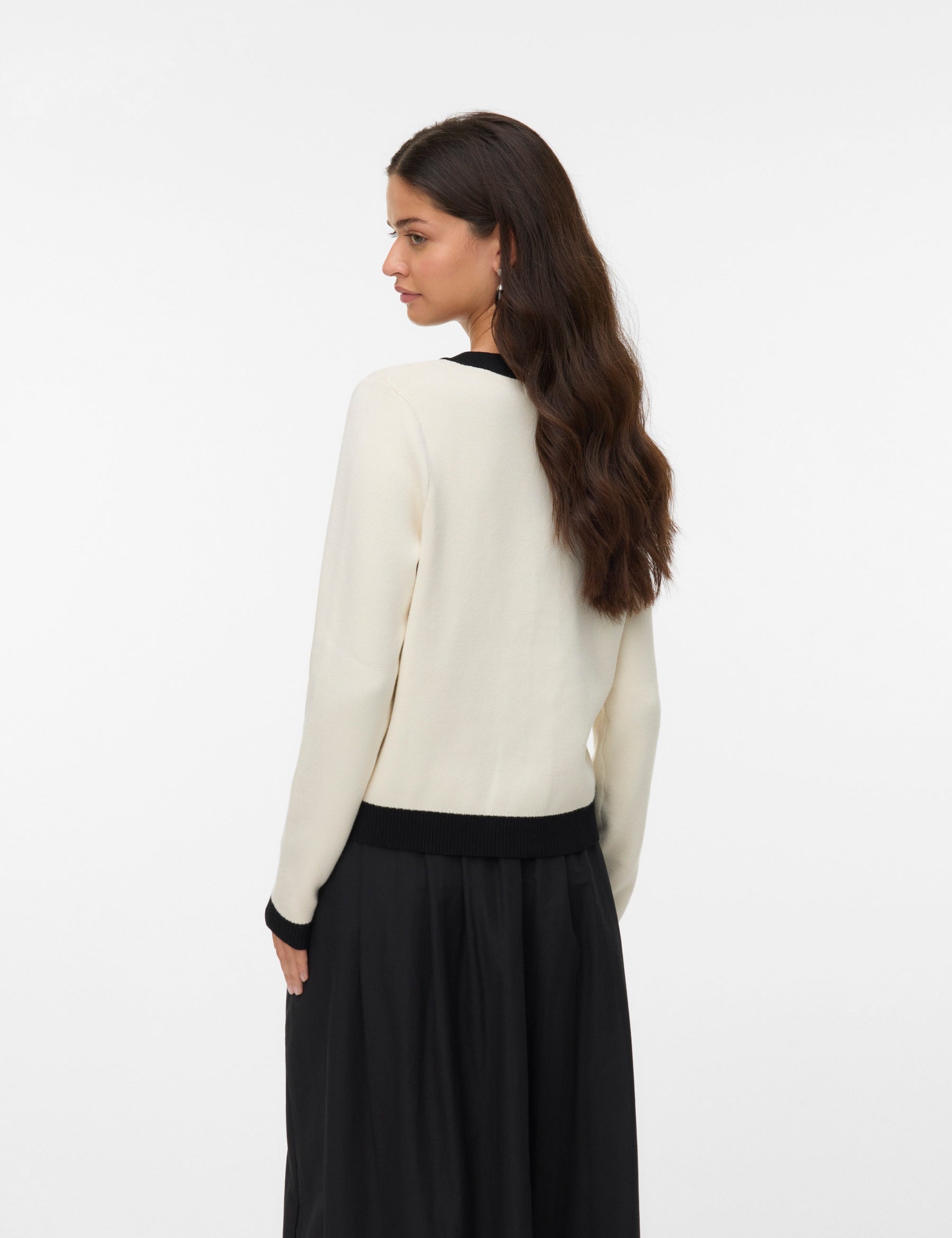 VERO MODA VMOLI o-neck cardigan in birch w. black - Image 2