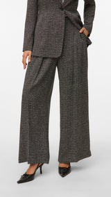 VERO MODA VMPERLE super wide pant in black salt and pepper - Image 1