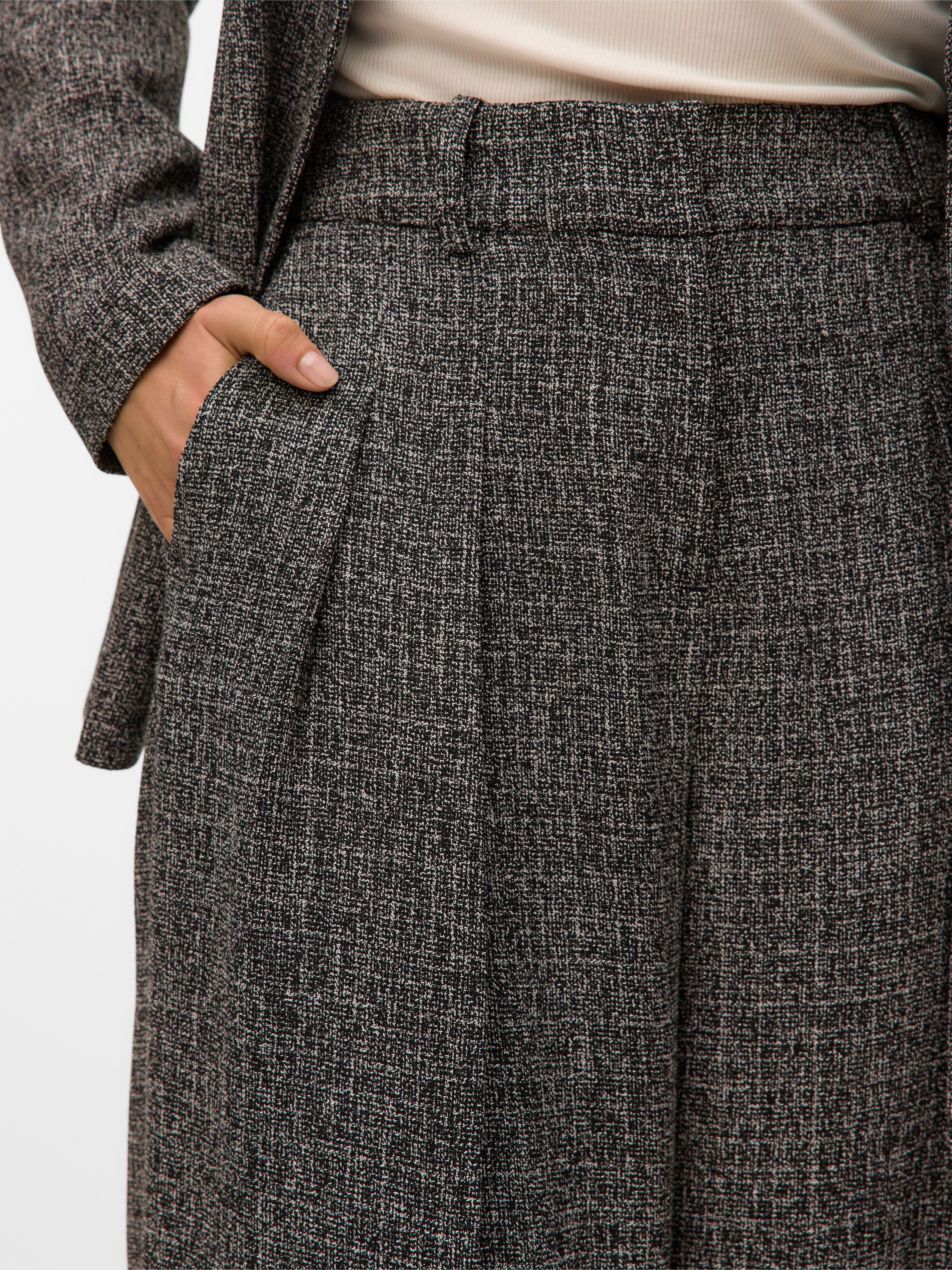VERO MODA VMPERLE super wide pant in black salt and pepper - Image 6