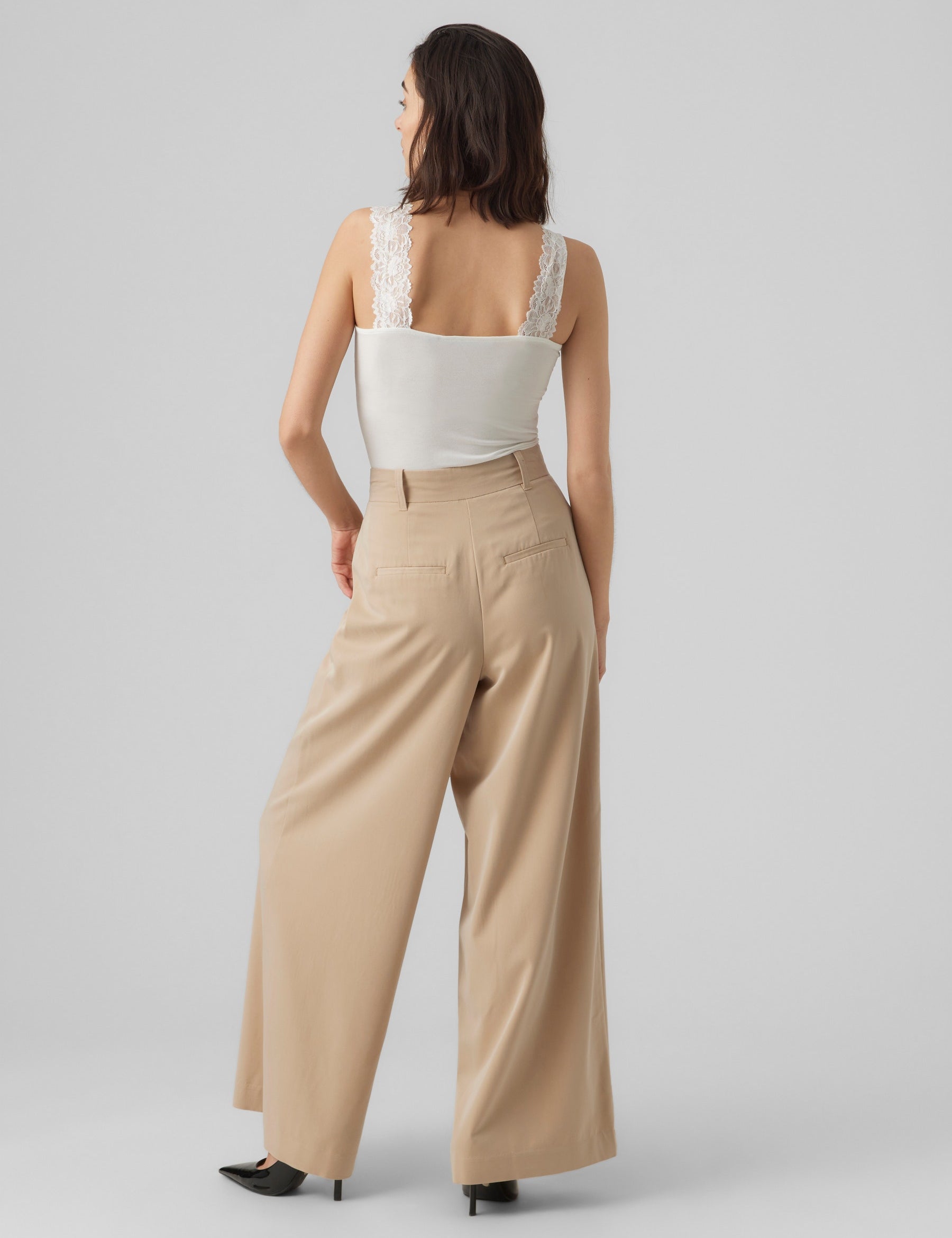 VERO MODA VMROSA top in snow white - Image 2