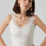VERO MODA VMROSA top in snow white - Image 5