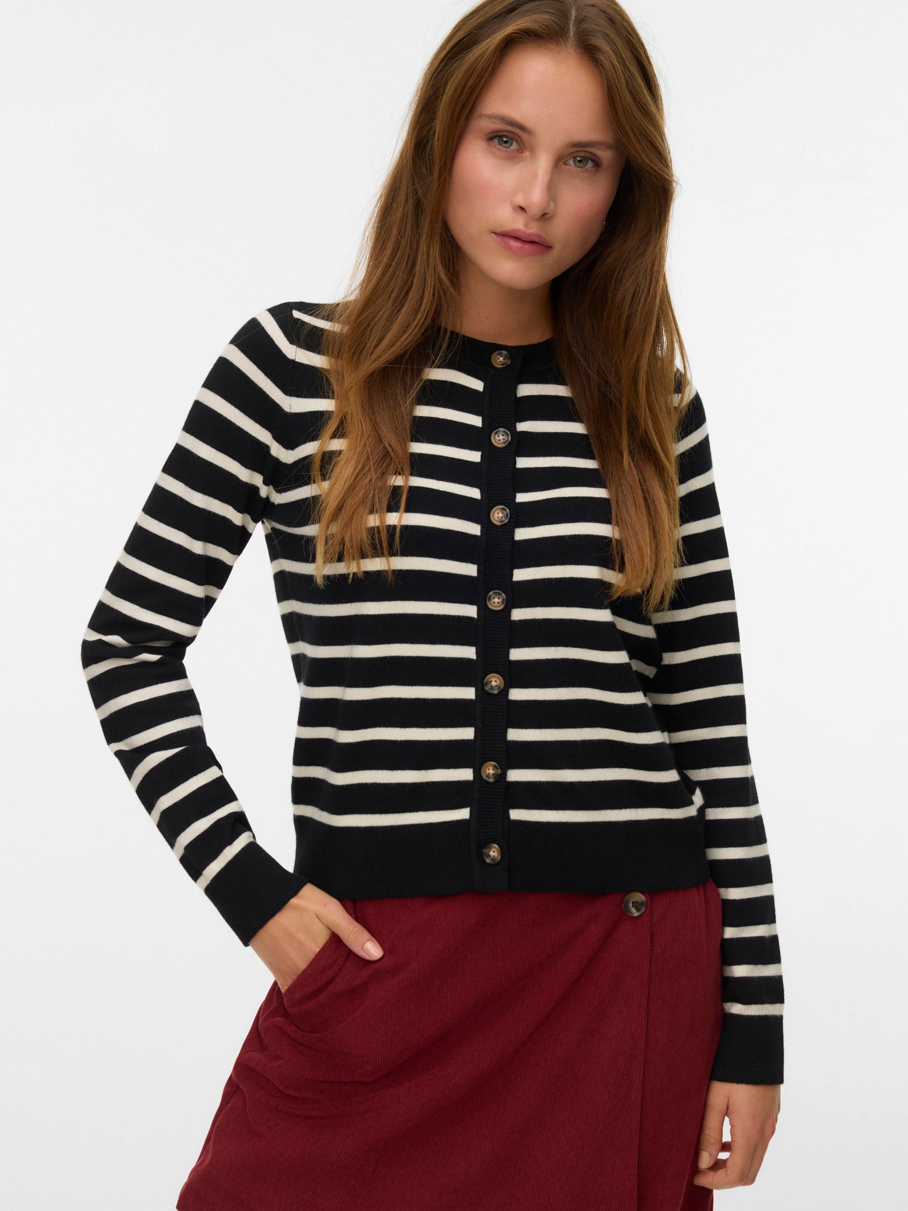 VERO MODA VMSABA plain o-neck cardigan in black - Image 4
