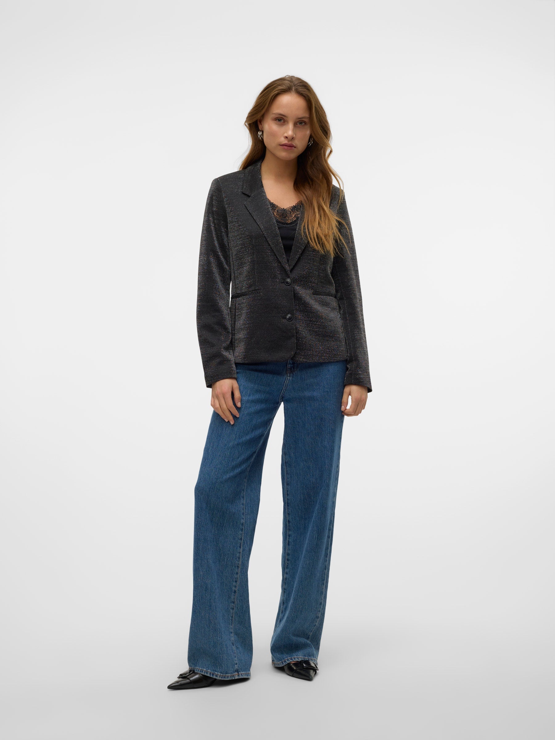 VERO MODA VMSHALI fitted shiny blazer in black - Image 4