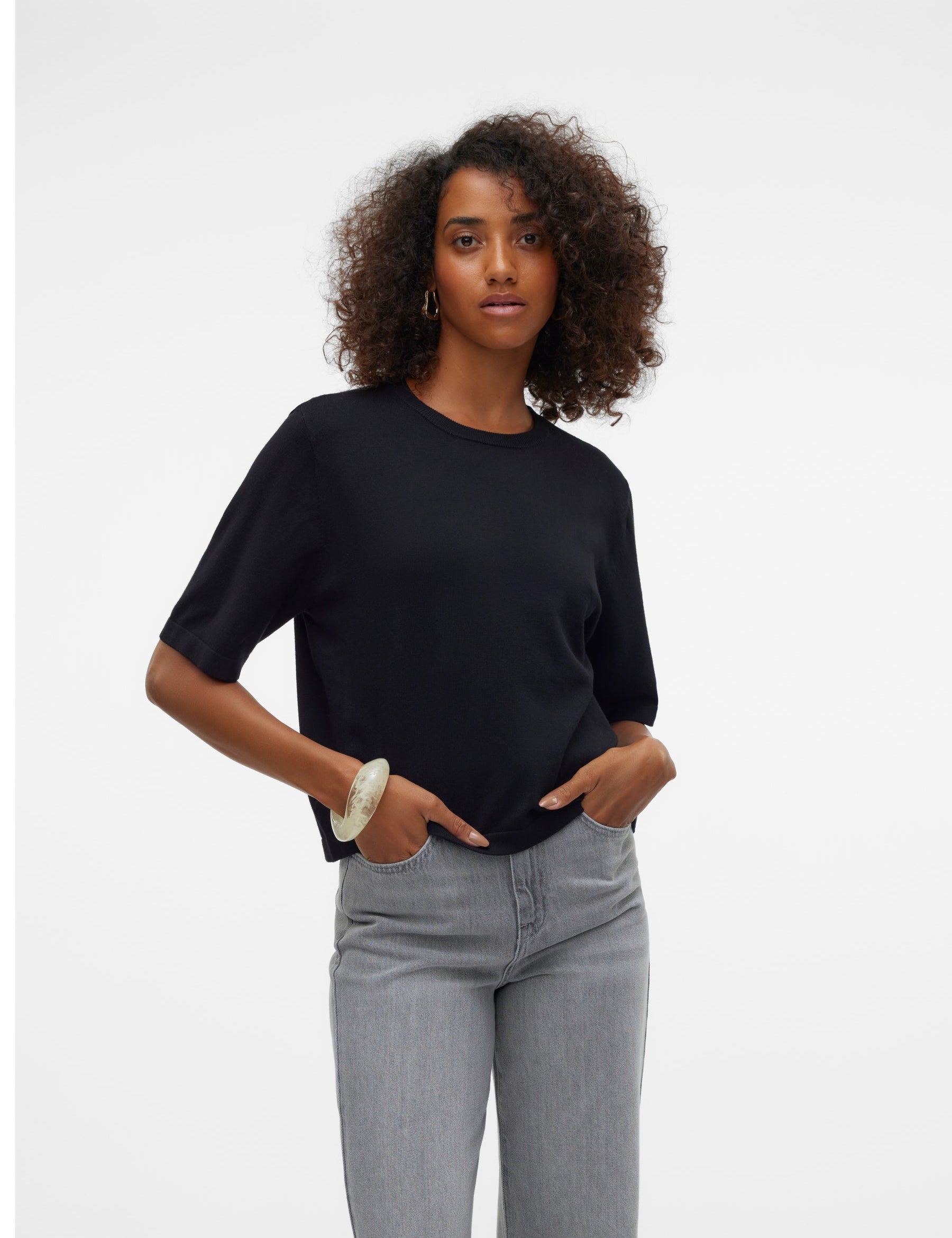VERO MODA VMSILJE 2/4 o-nck oversize pull in black - Image 1
