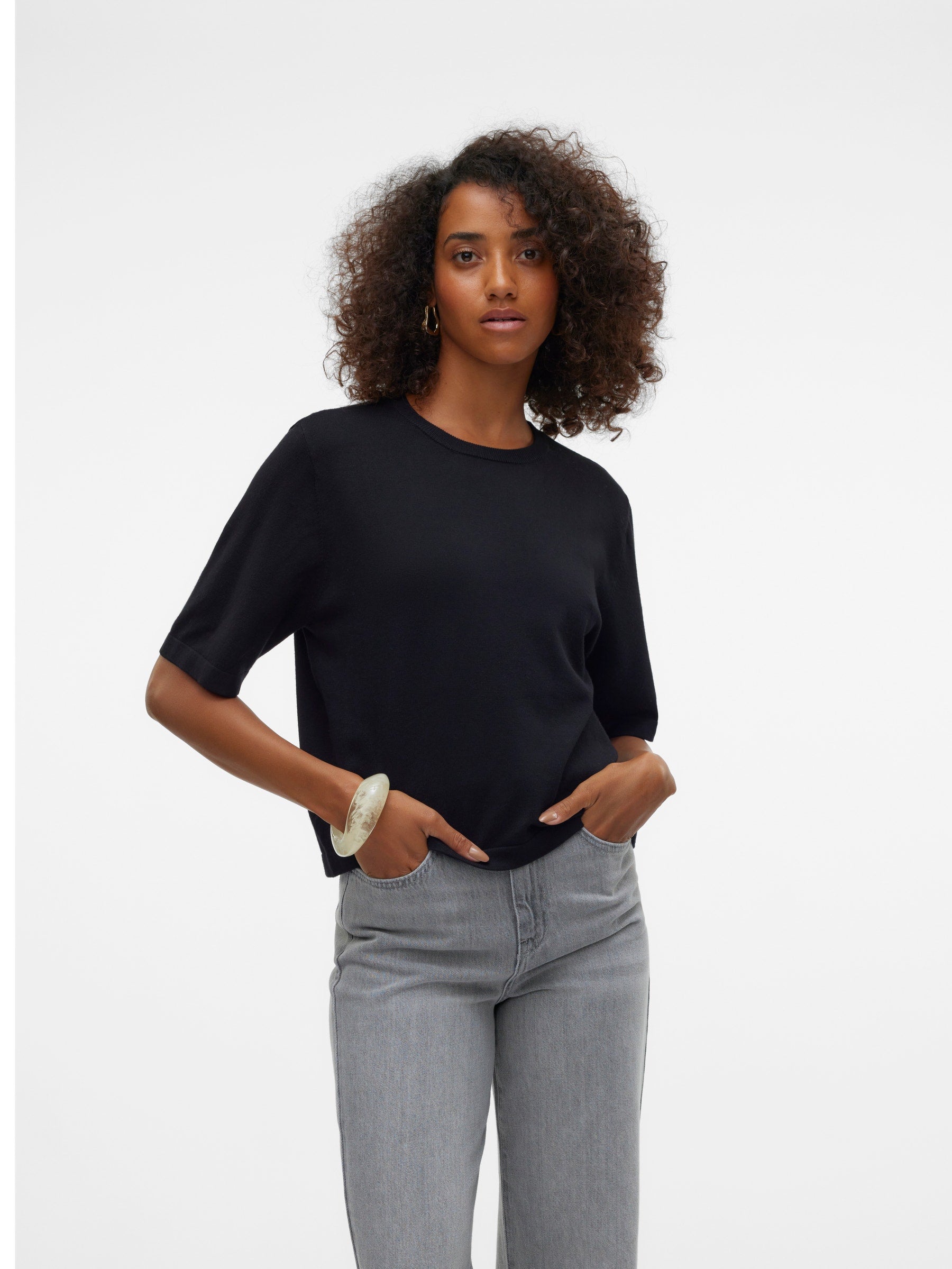 VERO MODA VMSILJE 2/4 o-nck oversize pull in black - Image 1