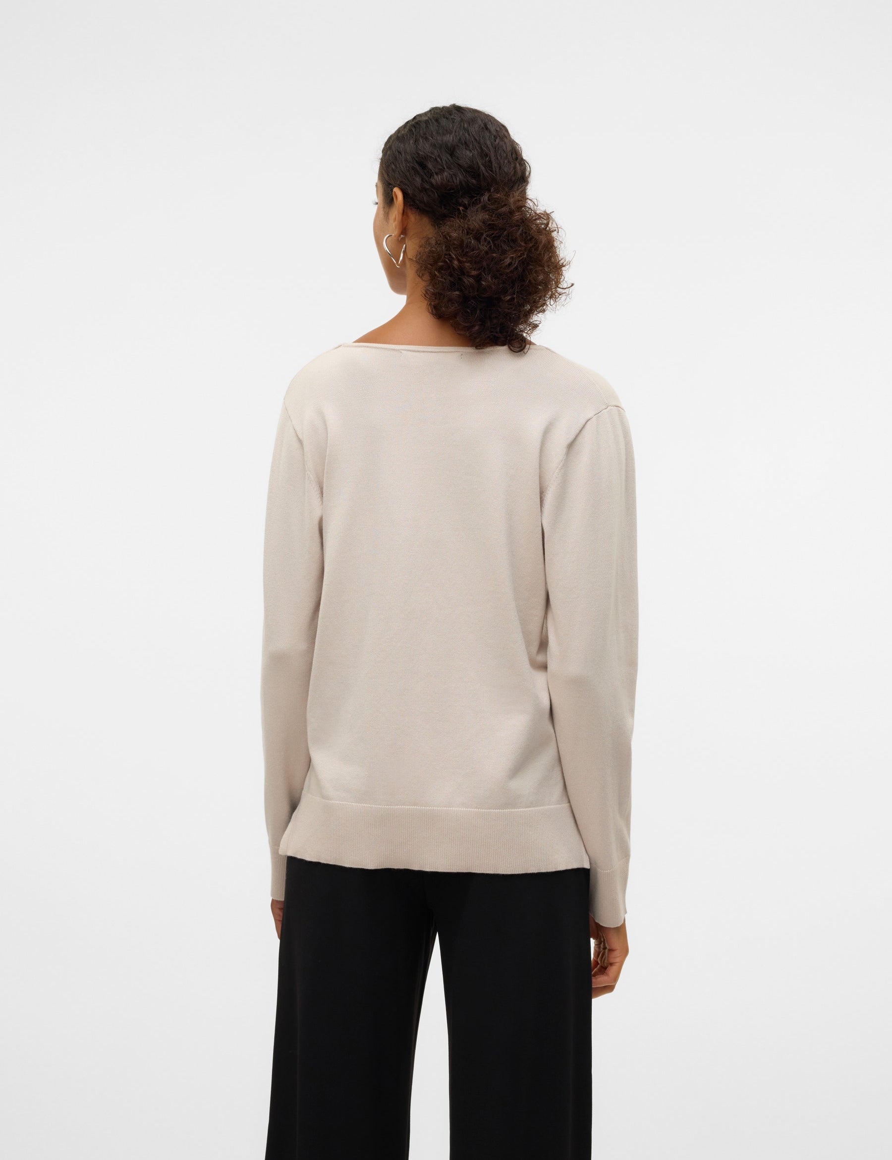 VERO MODA VMSILJE v-neck pullover in moonbeam - Image 2
