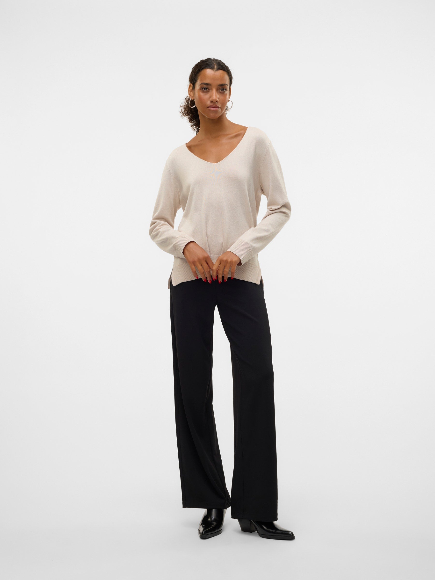 VERO MODA VMSILJE v-neck pullover in moonbeam - Image 4