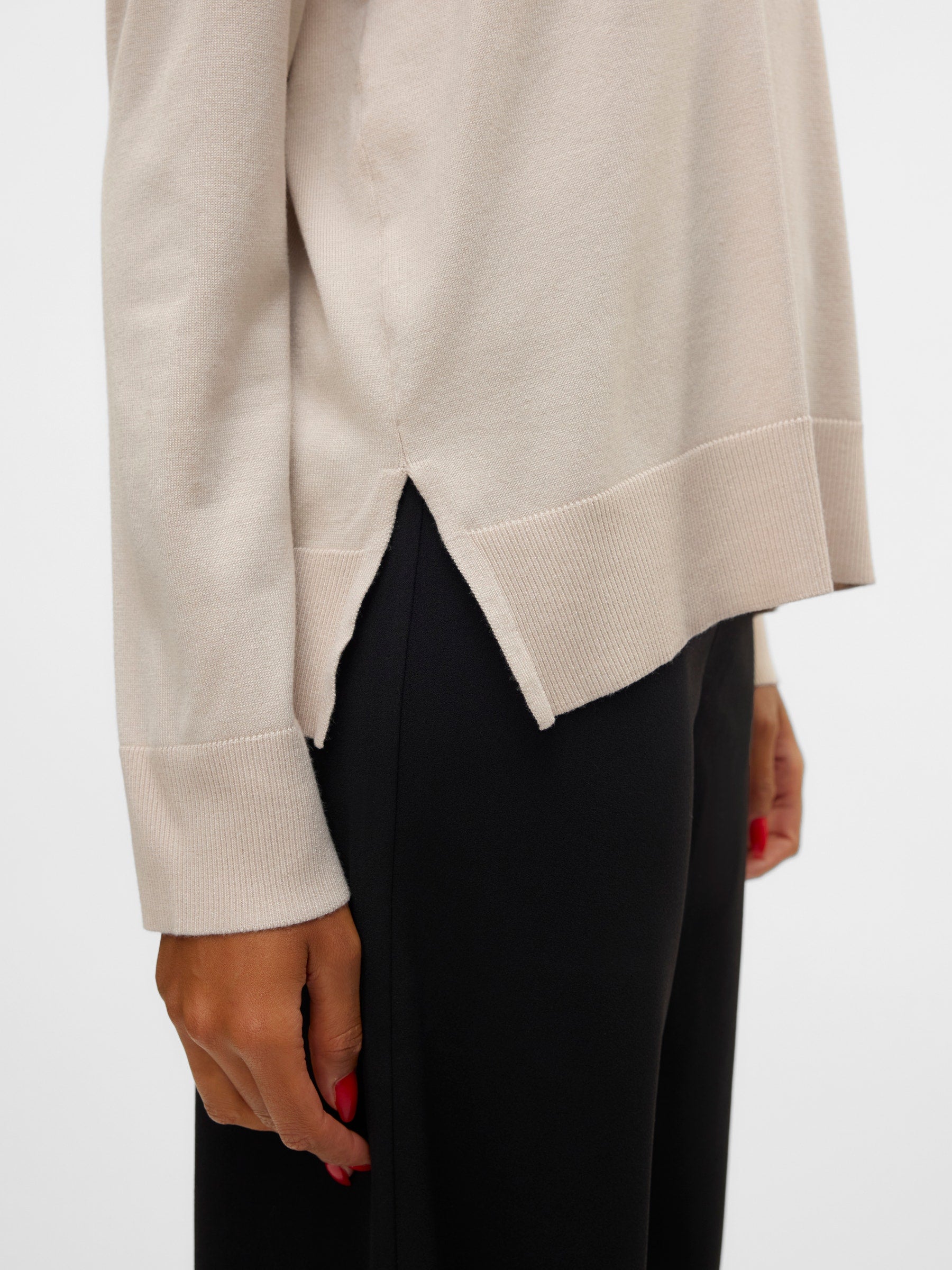 VERO MODA VMSILJE v-neck pullover in moonbeam - Image 6