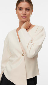 VERO MODA VMSONJA shirt in sandshell - Image 4