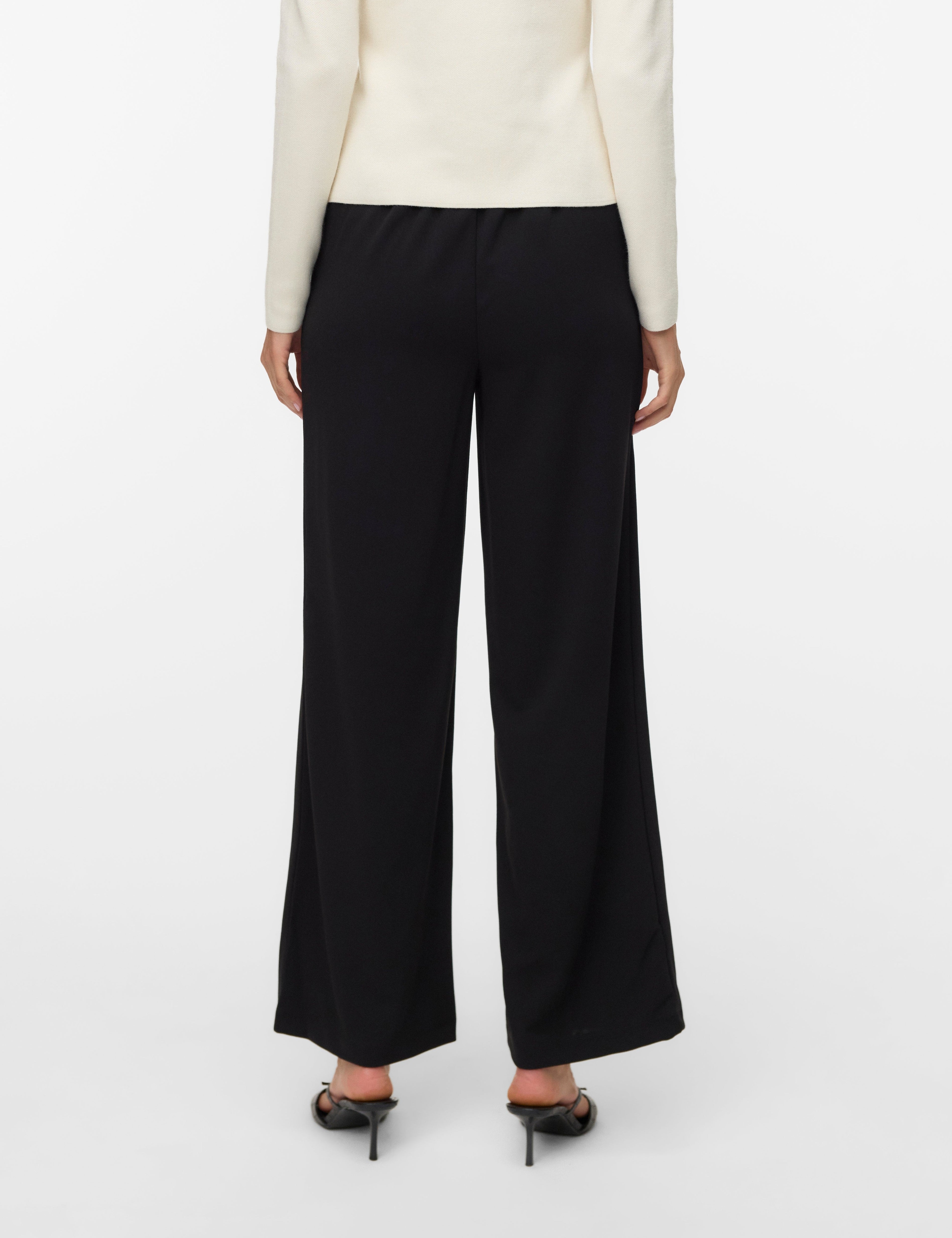 VERO MODA VMSTAR pants in black - Image 2