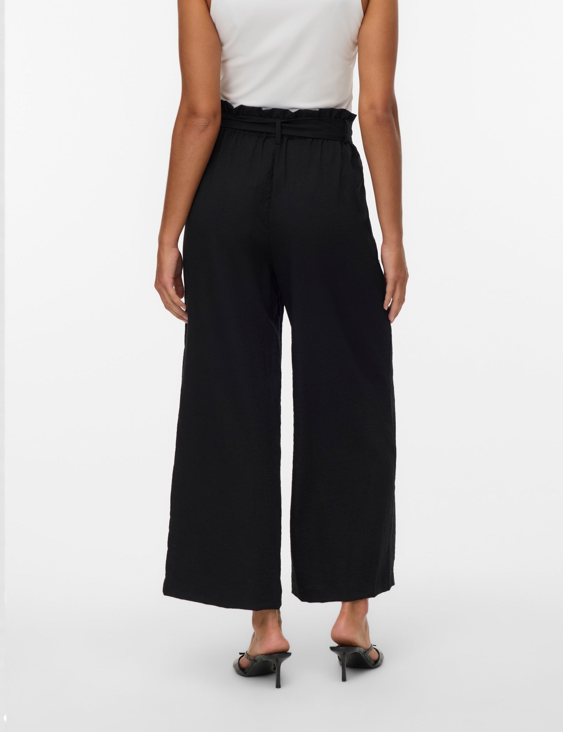 VERO MODA VMSYDNEY paperbag ankle pant in black - Image 2