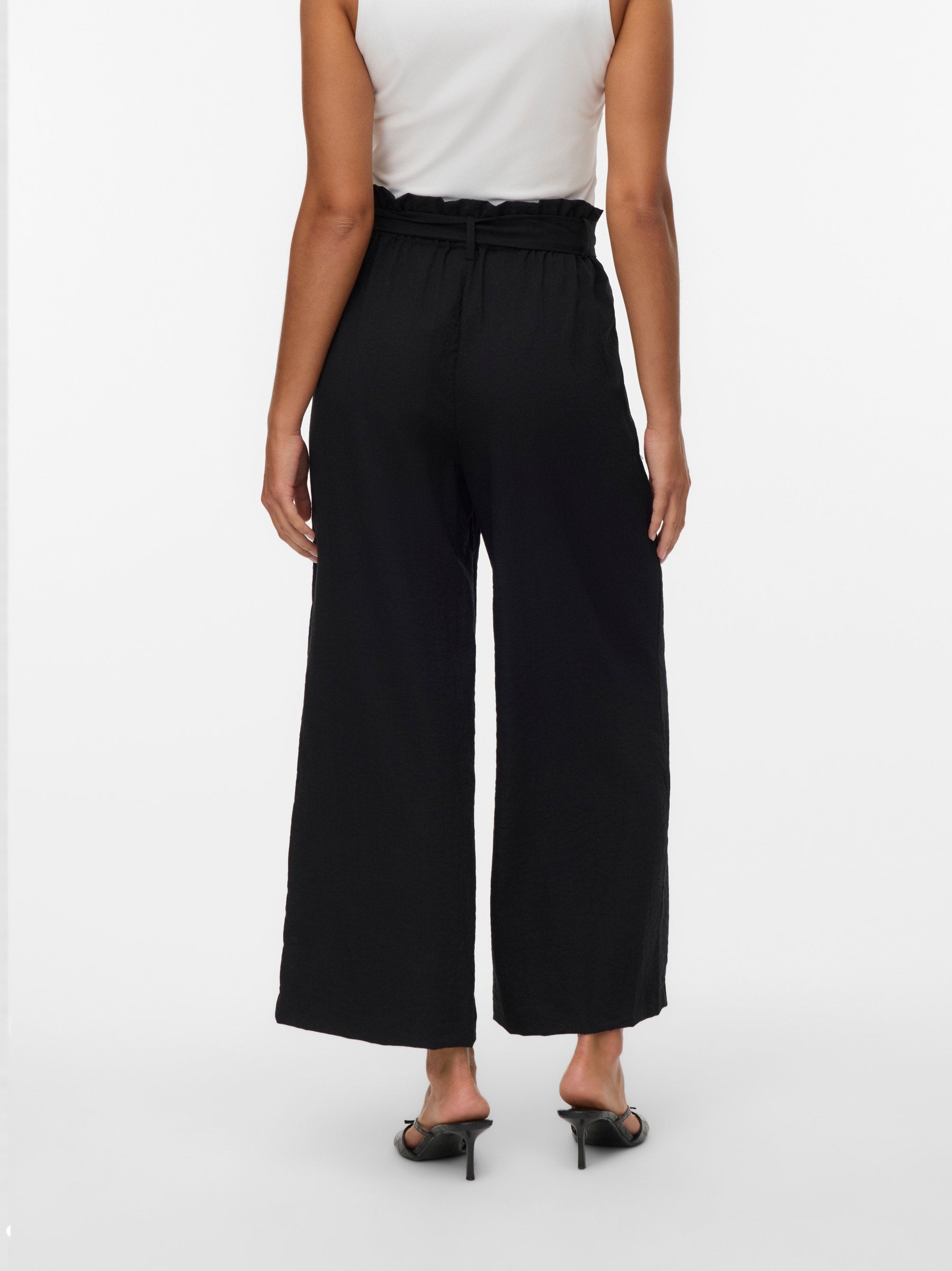 VERO MODA VMSYDNEY paperbag ankle pant in black - Image 2