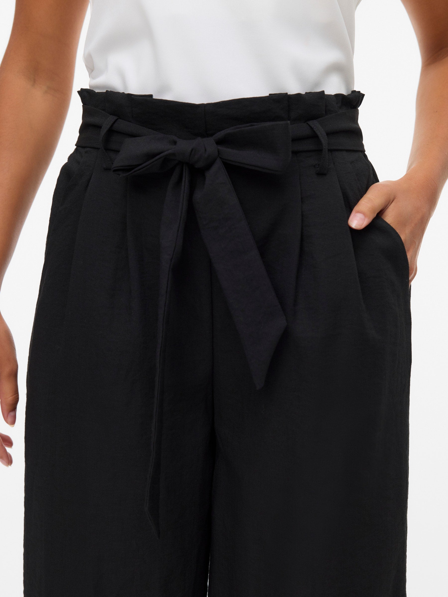 VERO MODA VMSYDNEY paperbag ankle pant in black - Image 5