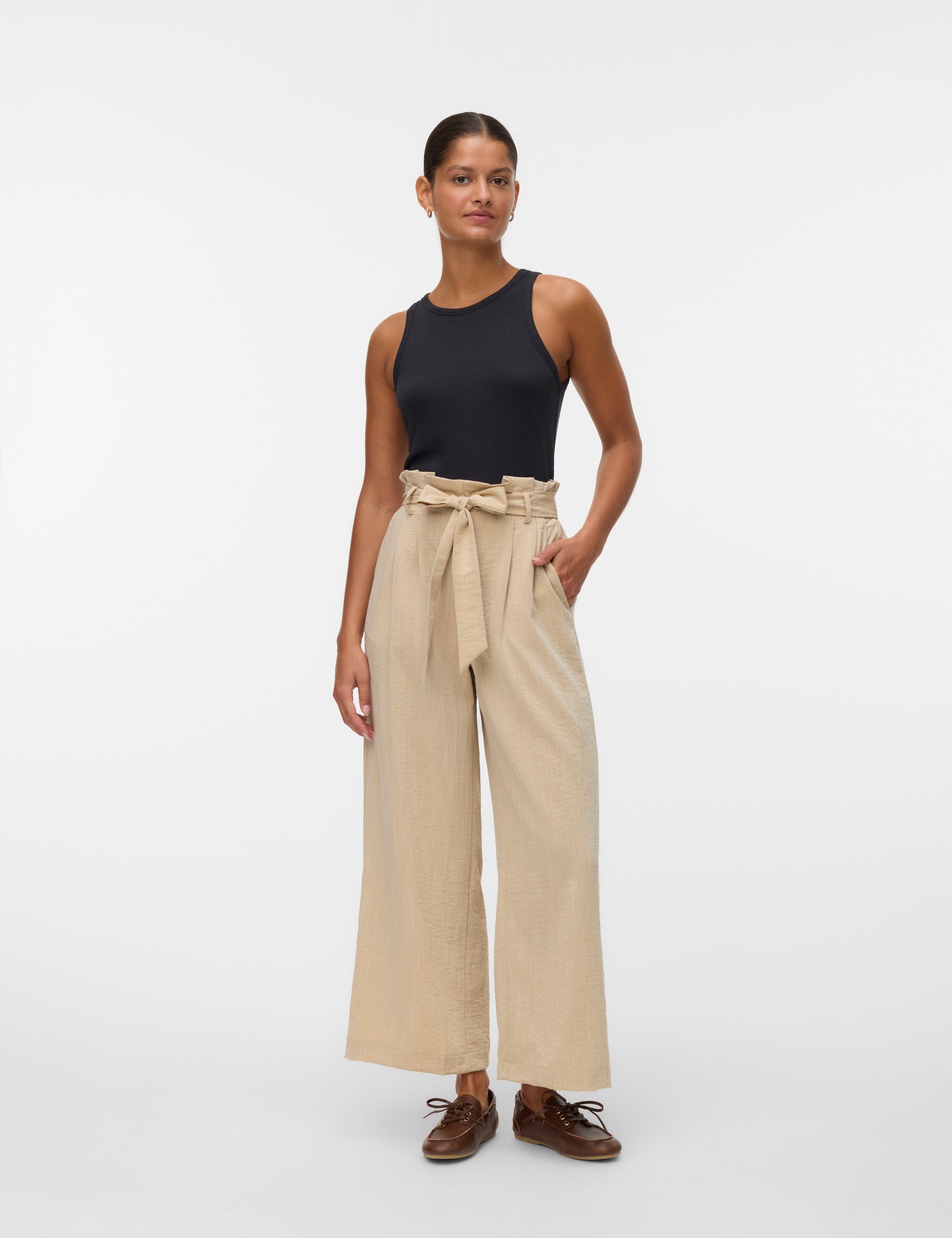 VERO MODA VMSYDNEY paperbag ankle pant in safari - Image 1