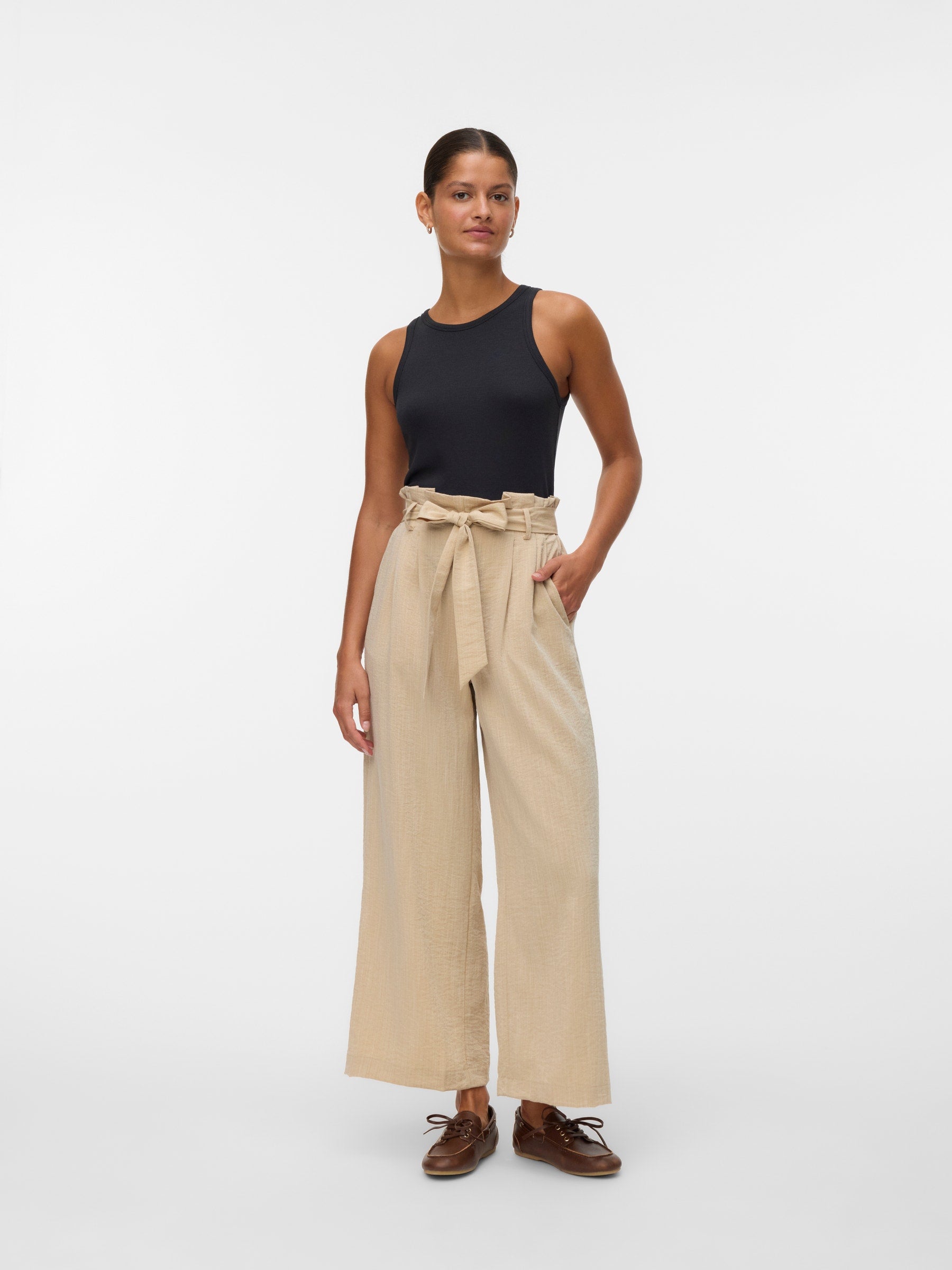 VERO MODA VMSYDNEY paperbag ankle pant in safari - Image 1