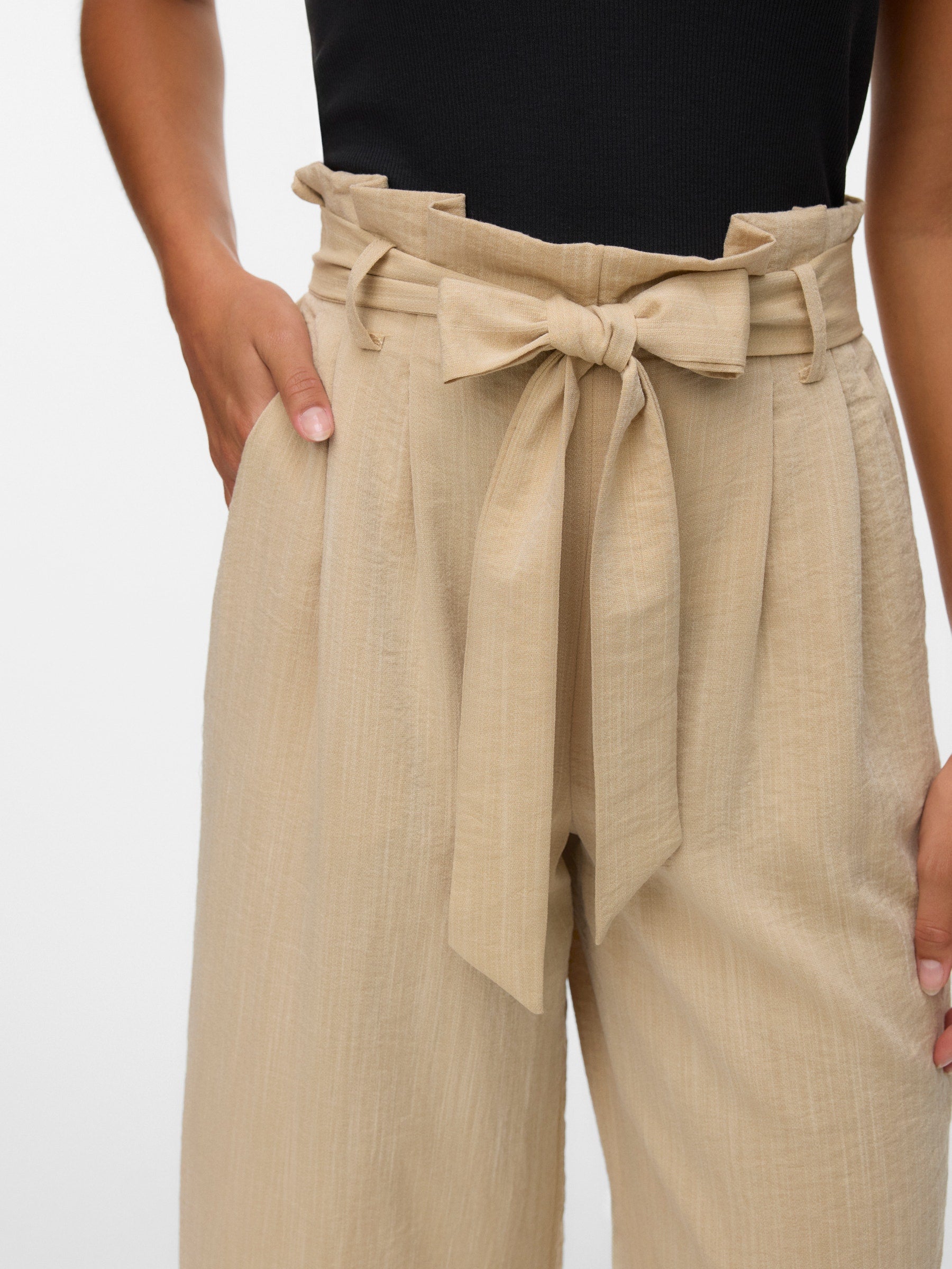 VERO MODA VMSYDNEY paperbag ankle pant in safari - Image 5