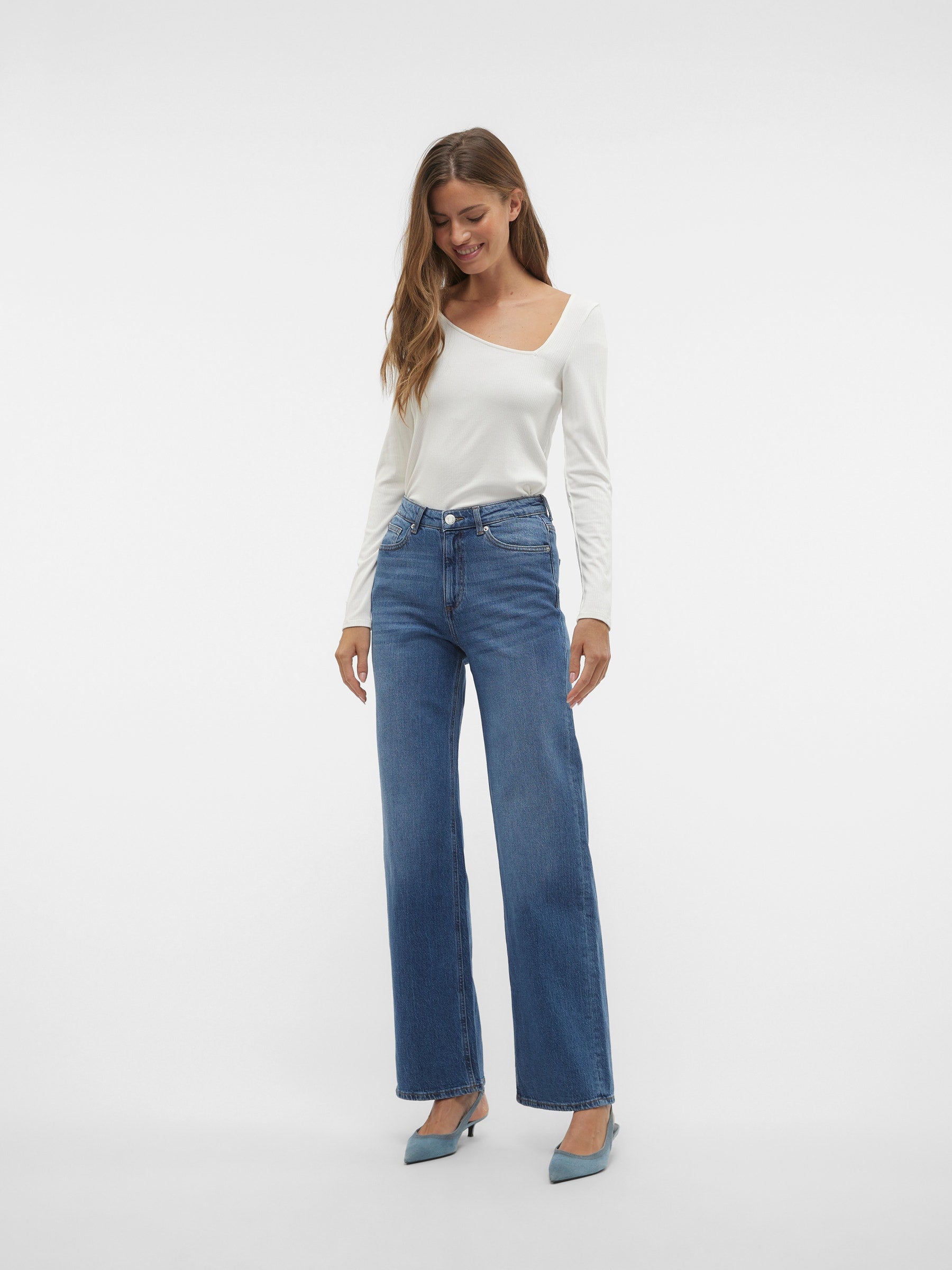 VERO MODA VMTESSA wide jeans in medium blue - Image 5