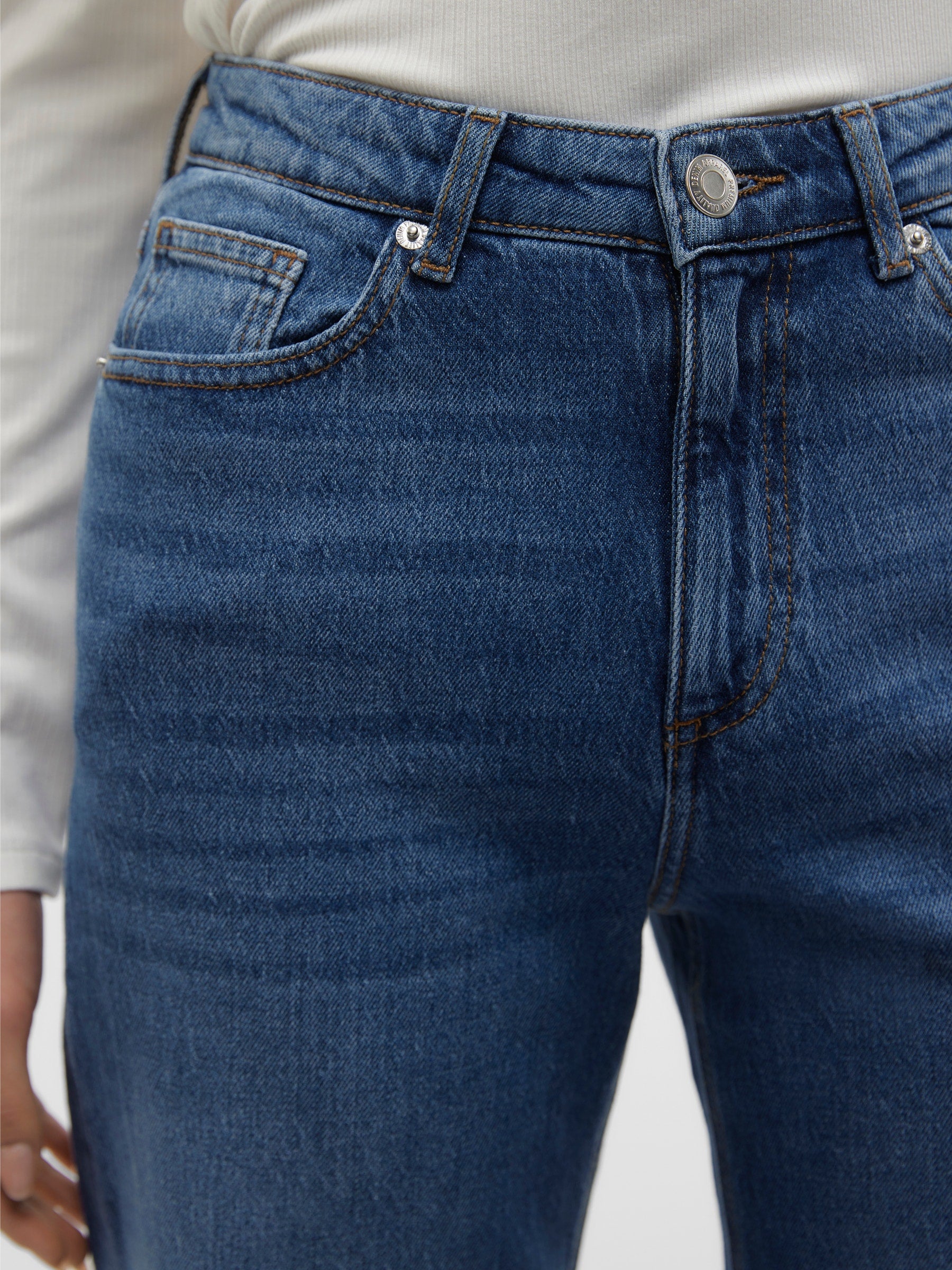 VERO MODA VMTESSA wide jeans in medium blue - Image 7