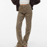 VERO MODA VMTESSA wide stretch aop jeans in silver mink leopard - Image 5