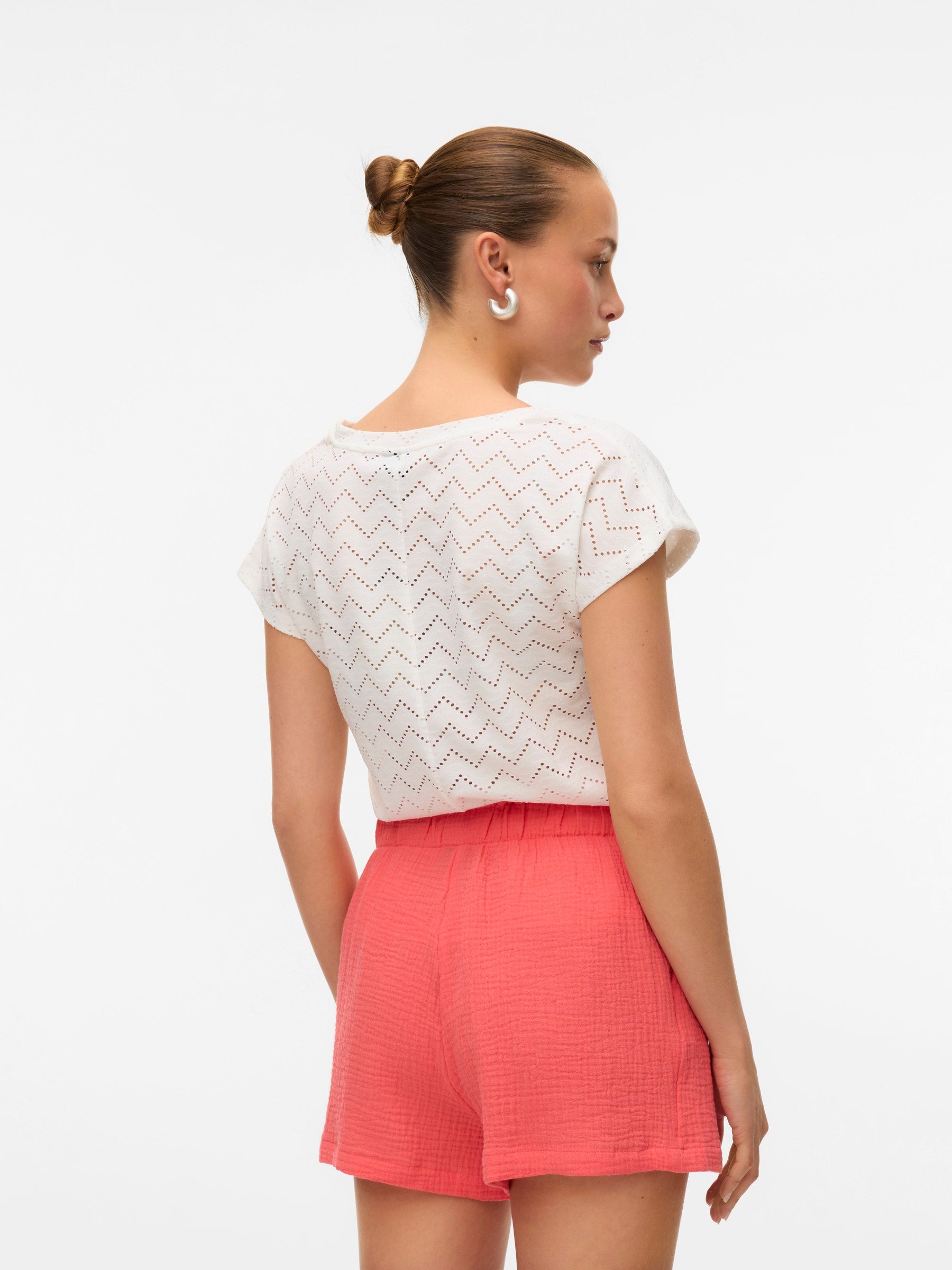 VERO MODA VMTHAS v-neck top vo in snow white - Image 2